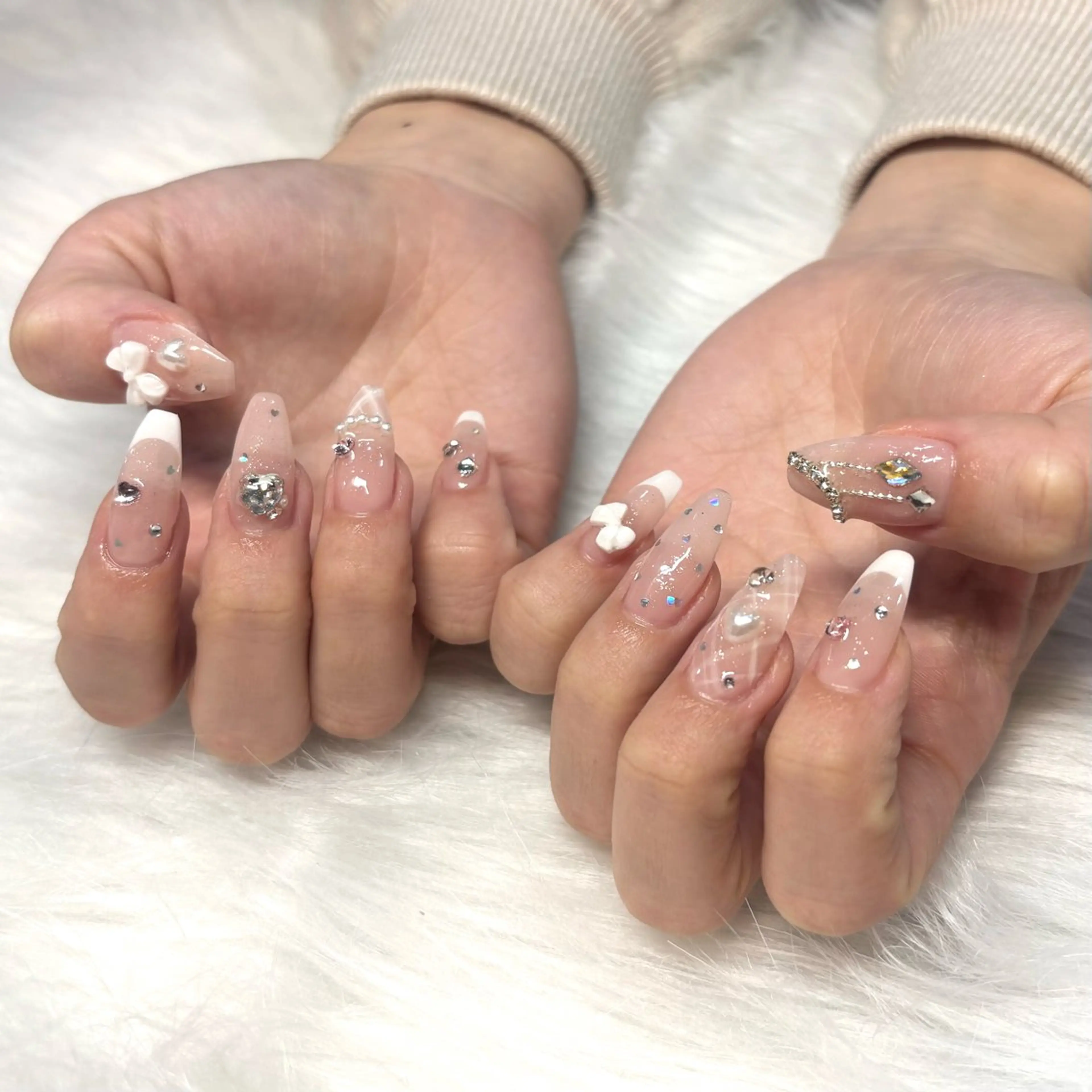 ネイル フレンチネイル ハンドネイル HANA ユカのネイルデザイン