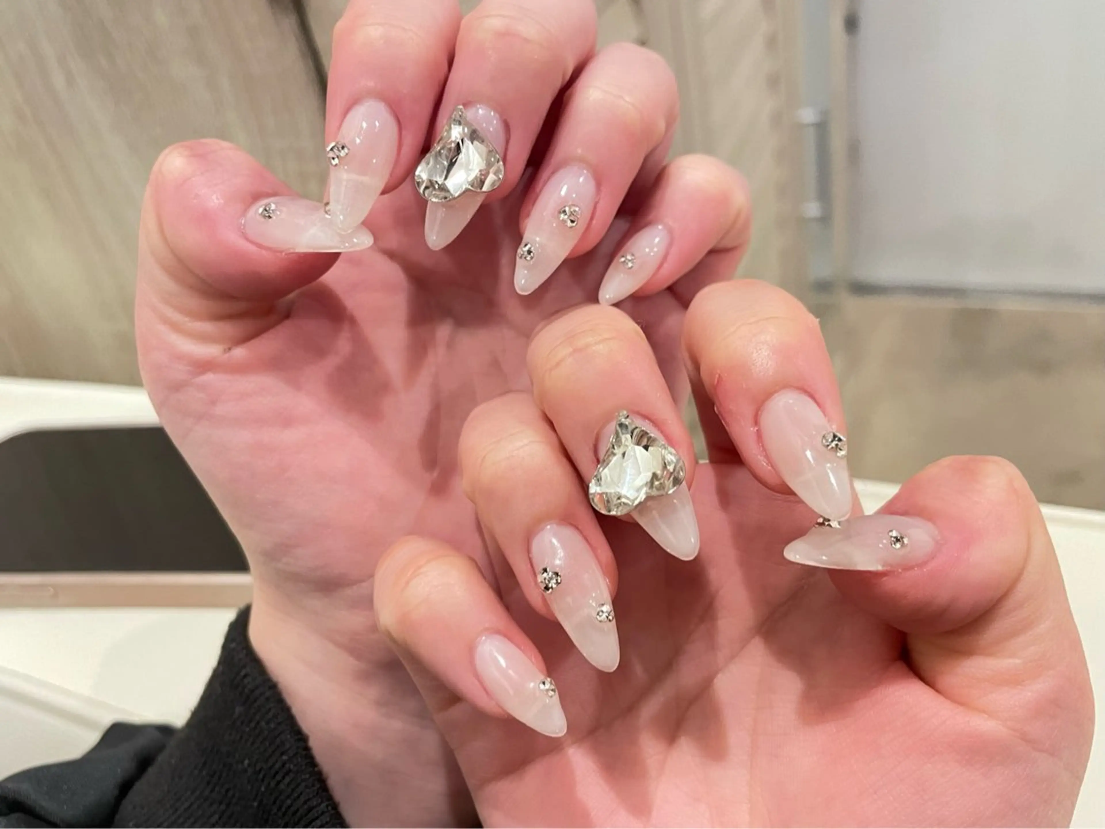 ネイル オーロラネイル チークネイル フレンチネイル ガラスフレンチ グラデーション H&Bsalon カイのネイルデザイン