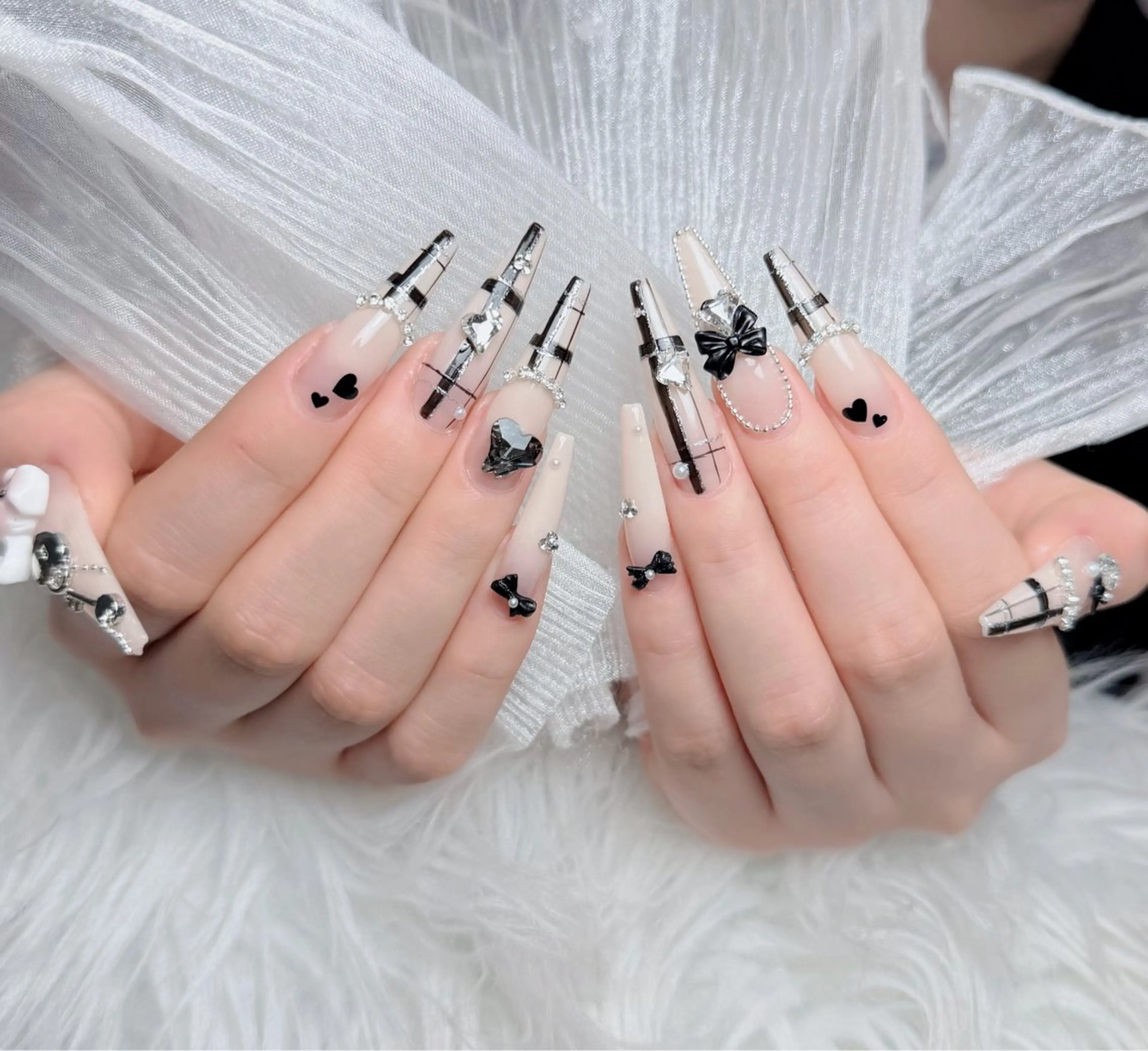 ネイル アートネイル フレンチネイル ジェルネイル 韓国ネイル マグネットネイル ハンドネイル Lenie Nail Okuboのネイルデザイン