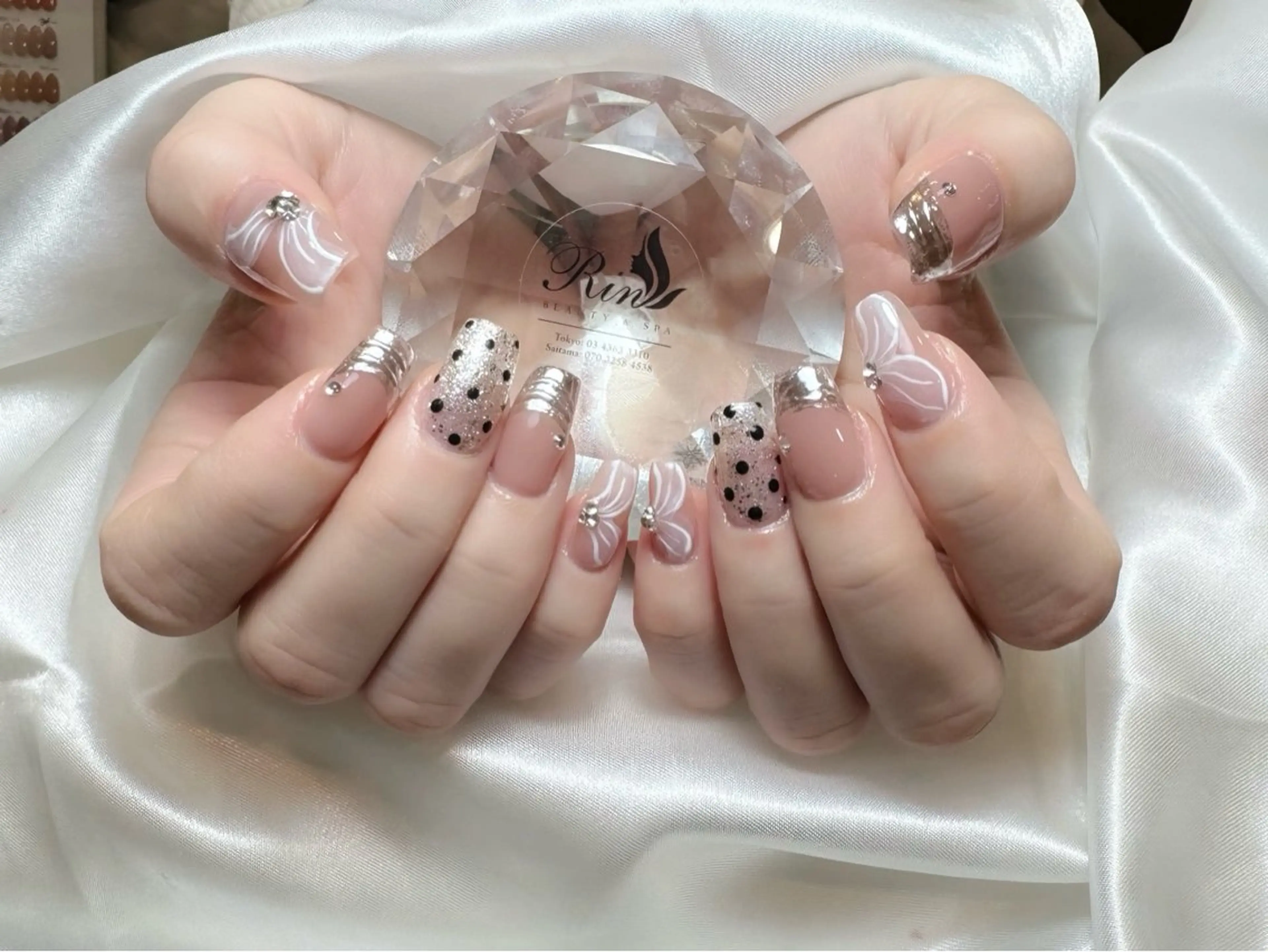 ネイル 成人式 ロングネイル ネイルチップ ハンドネイル Rin Nail 新大久保店のネイルデザイン