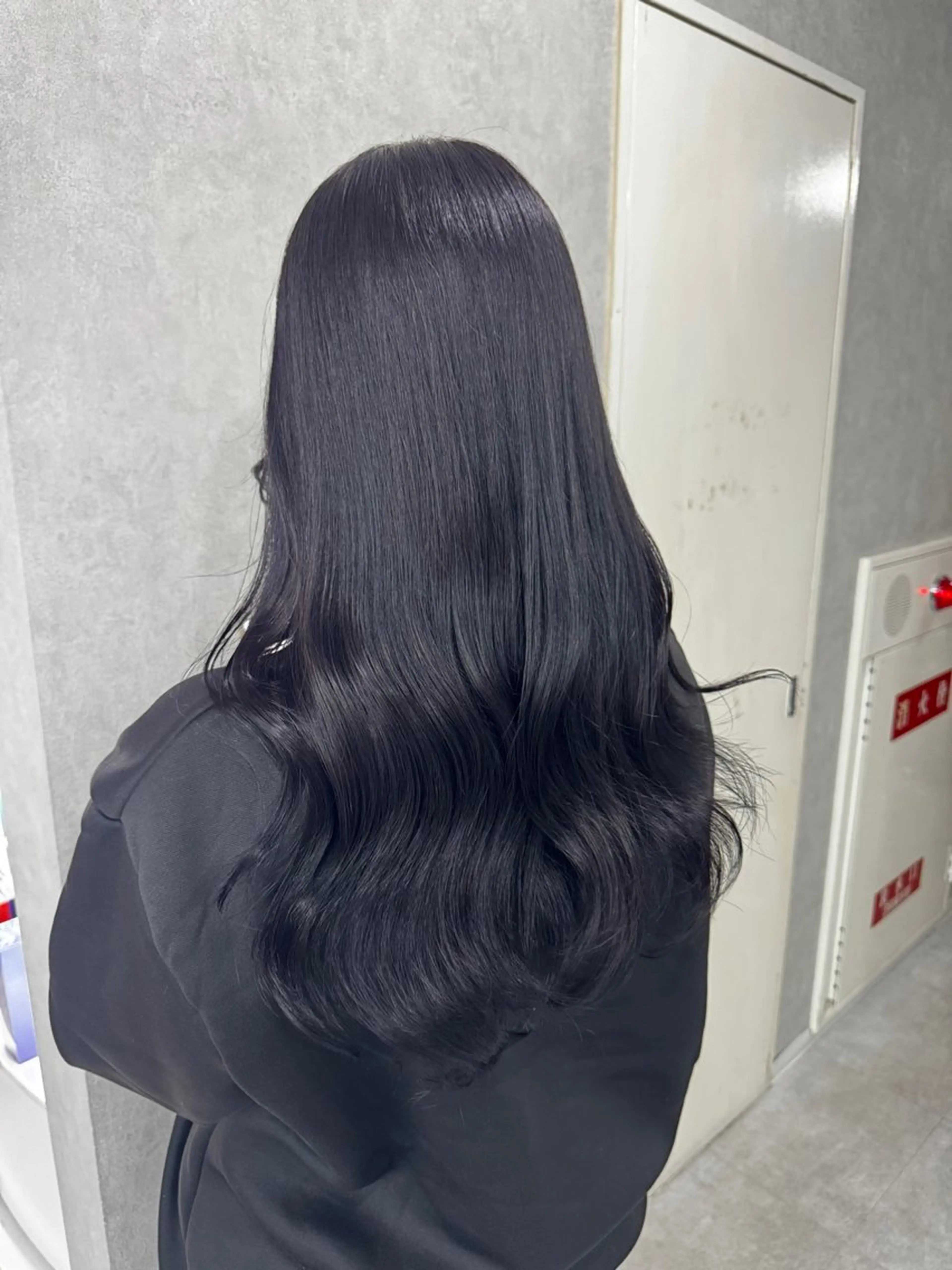 ロング カラー ディープラベンダー ラベンダーカラー ラベンダーグレー カット ヘアカラー トリートメント 赤み無し柔らかカラー 【梅田】madokaのヘアスタイル