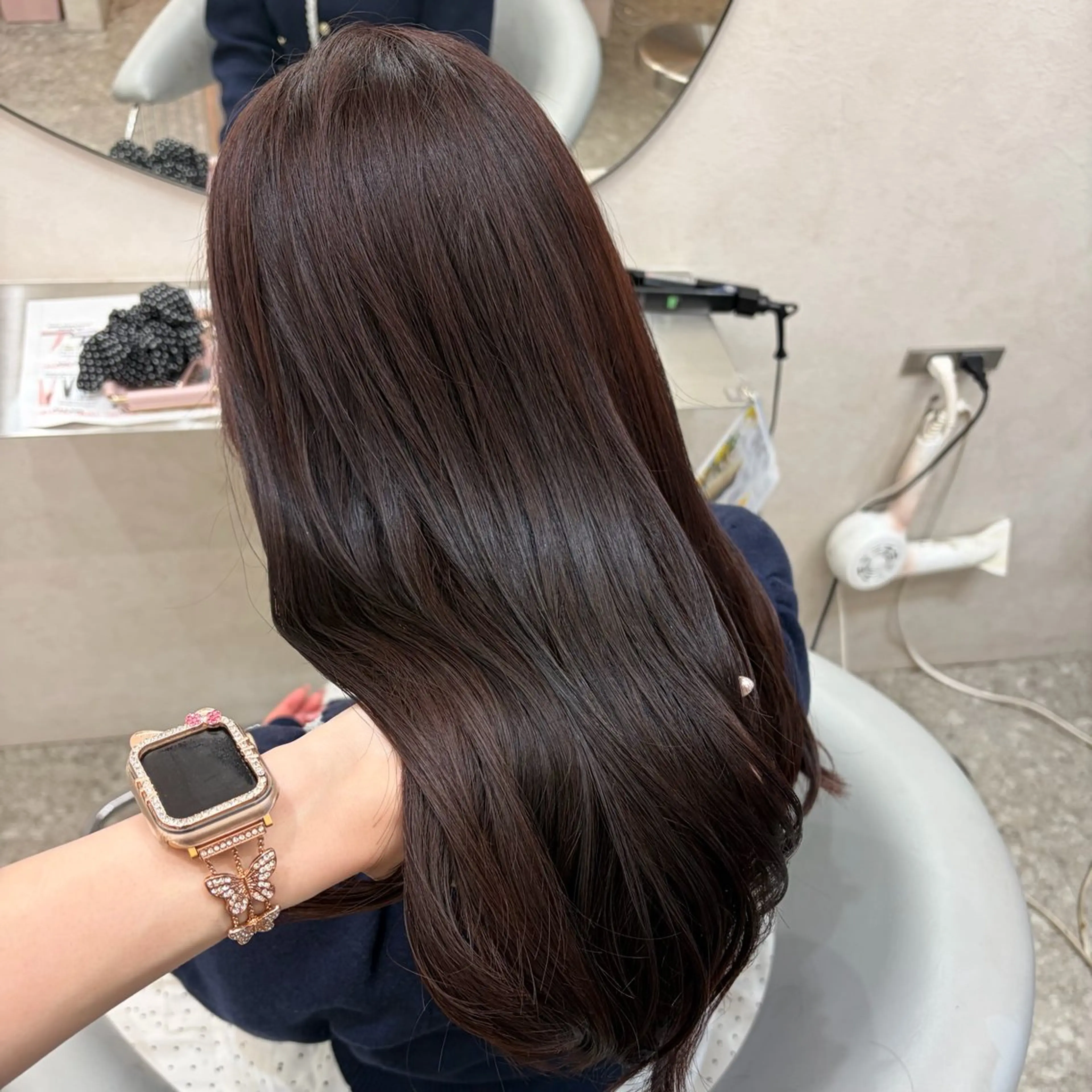 ロング カラー ブリーチ ブリーチなしカラー ピンクカラー ヘアカラー トリートメント Rio🎀透明感 カラー♡顔周り♡のヘアスタイル