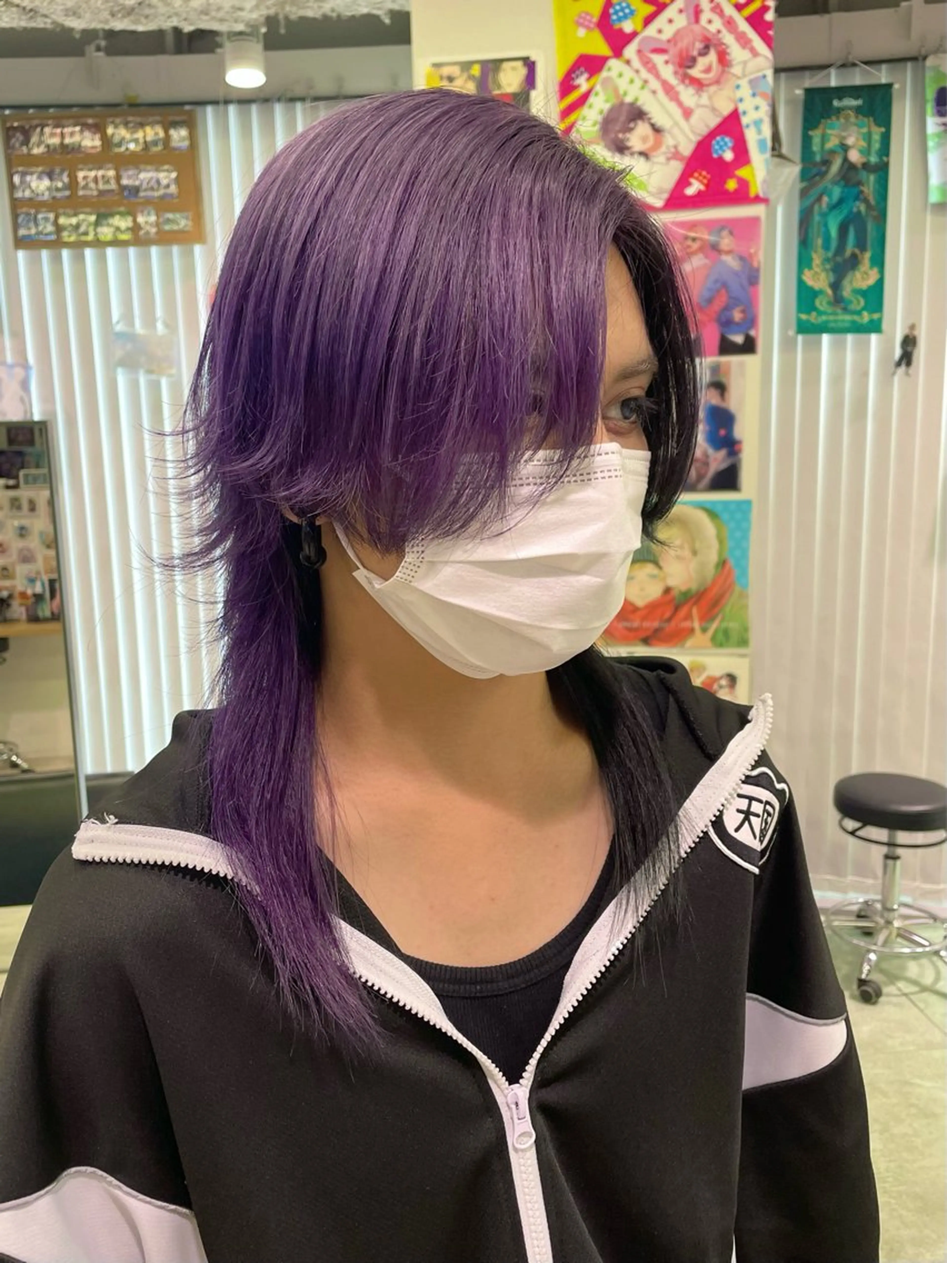 セミロング メンズ メンズウルフカット パープルカラー ウルフカット ヘアカラー トリートメント 🍭ハイトーン/ デザインカラー🦄のヘアスタイル