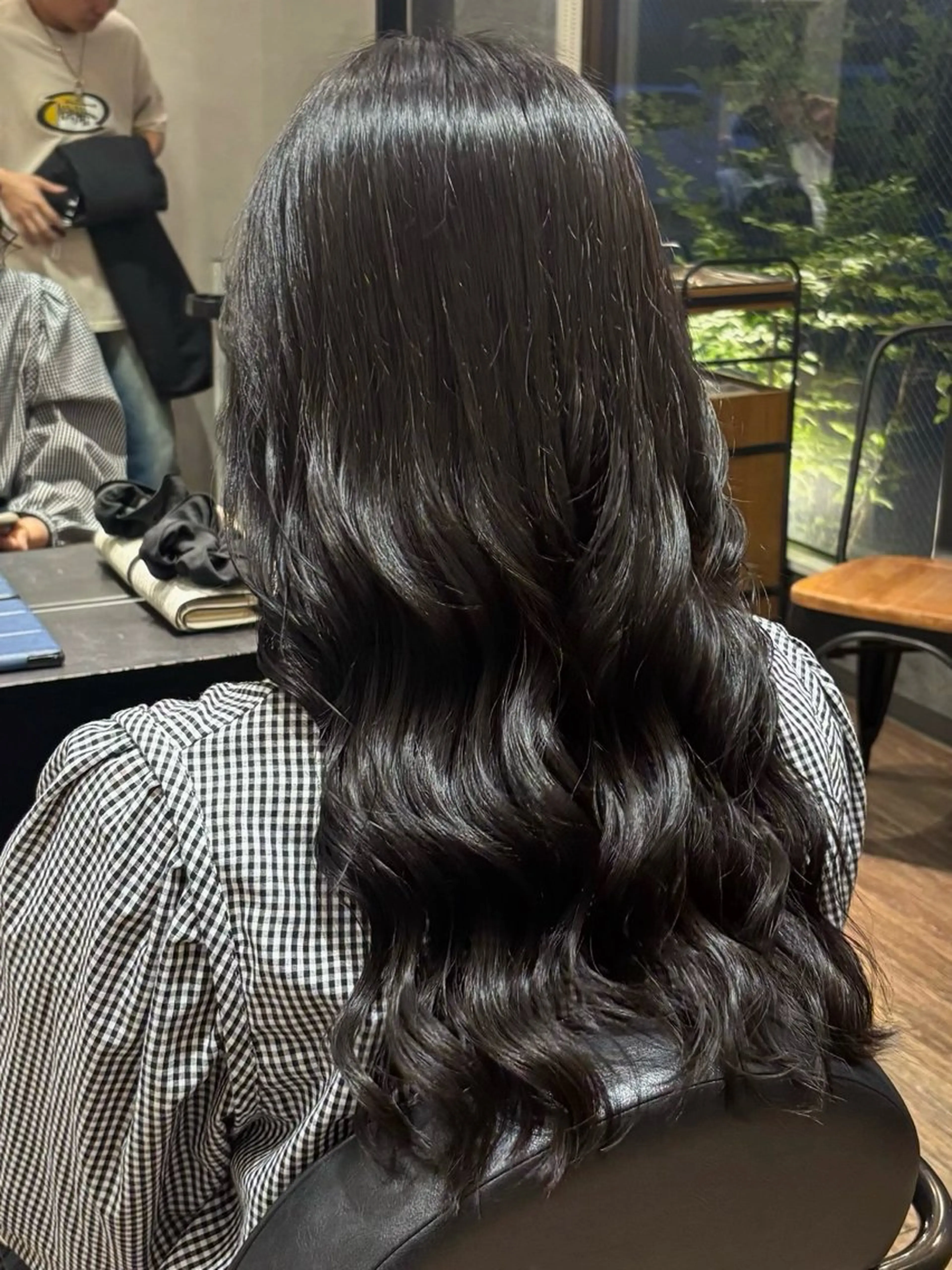 ロング ヘアカラー 番場 夏希のヘアスタイル