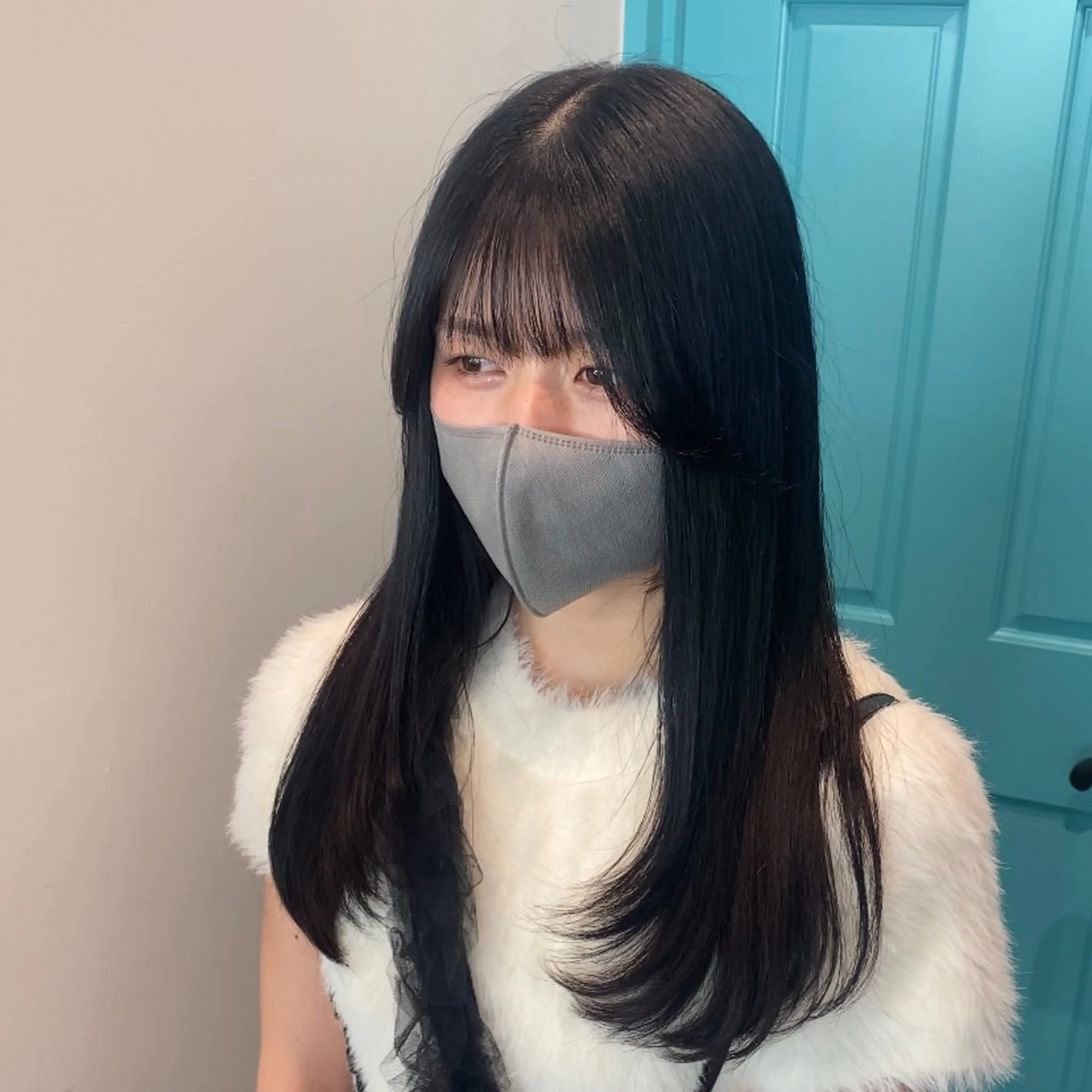 セミロング カット 韓国ヘア AINA🐱のヘアスタイル