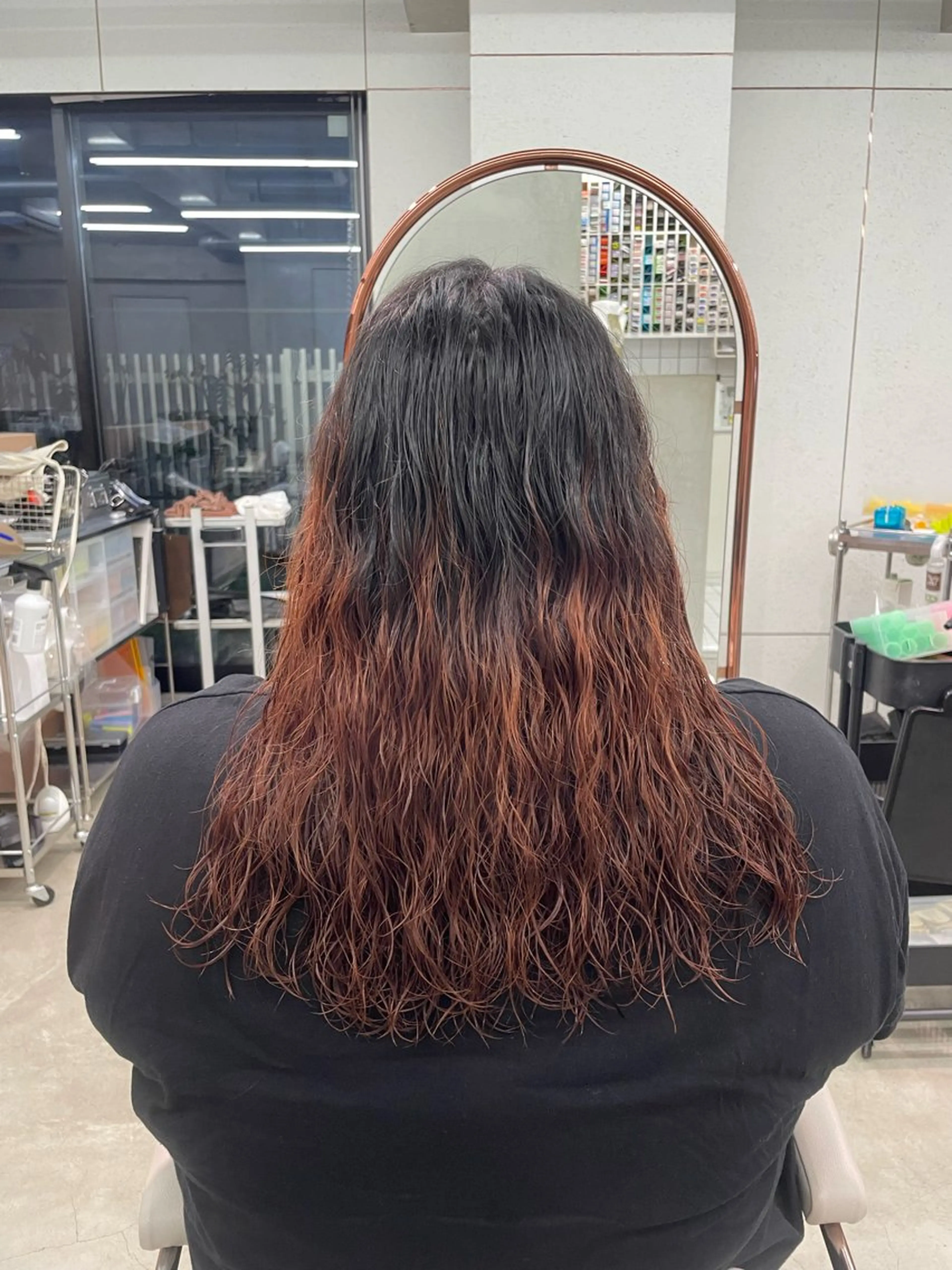 ロング パーマ 鶴井 美空のヘアスタイル
