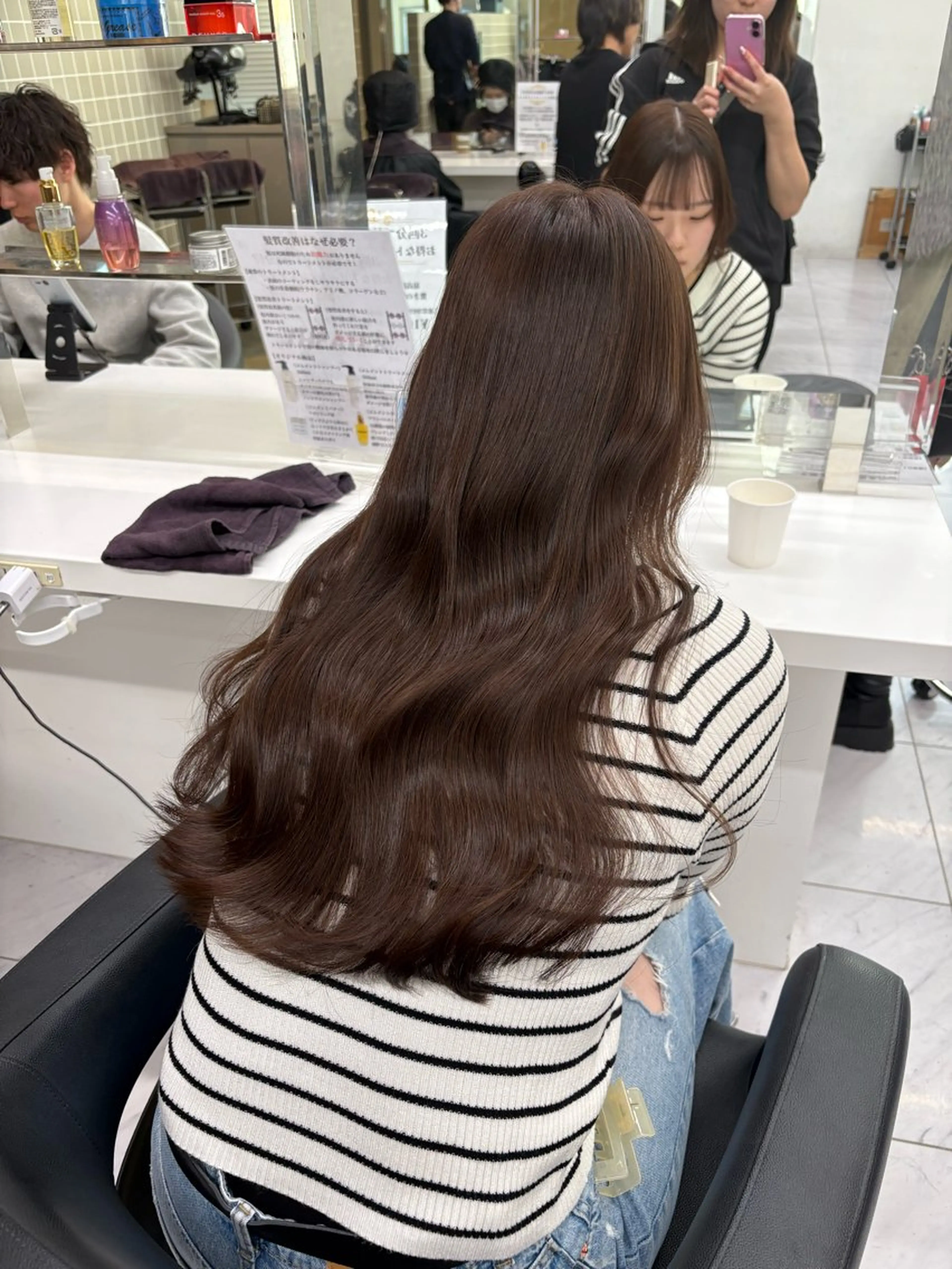 カラー カット ヘアカラー トリートメント ベージュ／ブラウン/ ナチュラルレイヤーのヘアスタイル