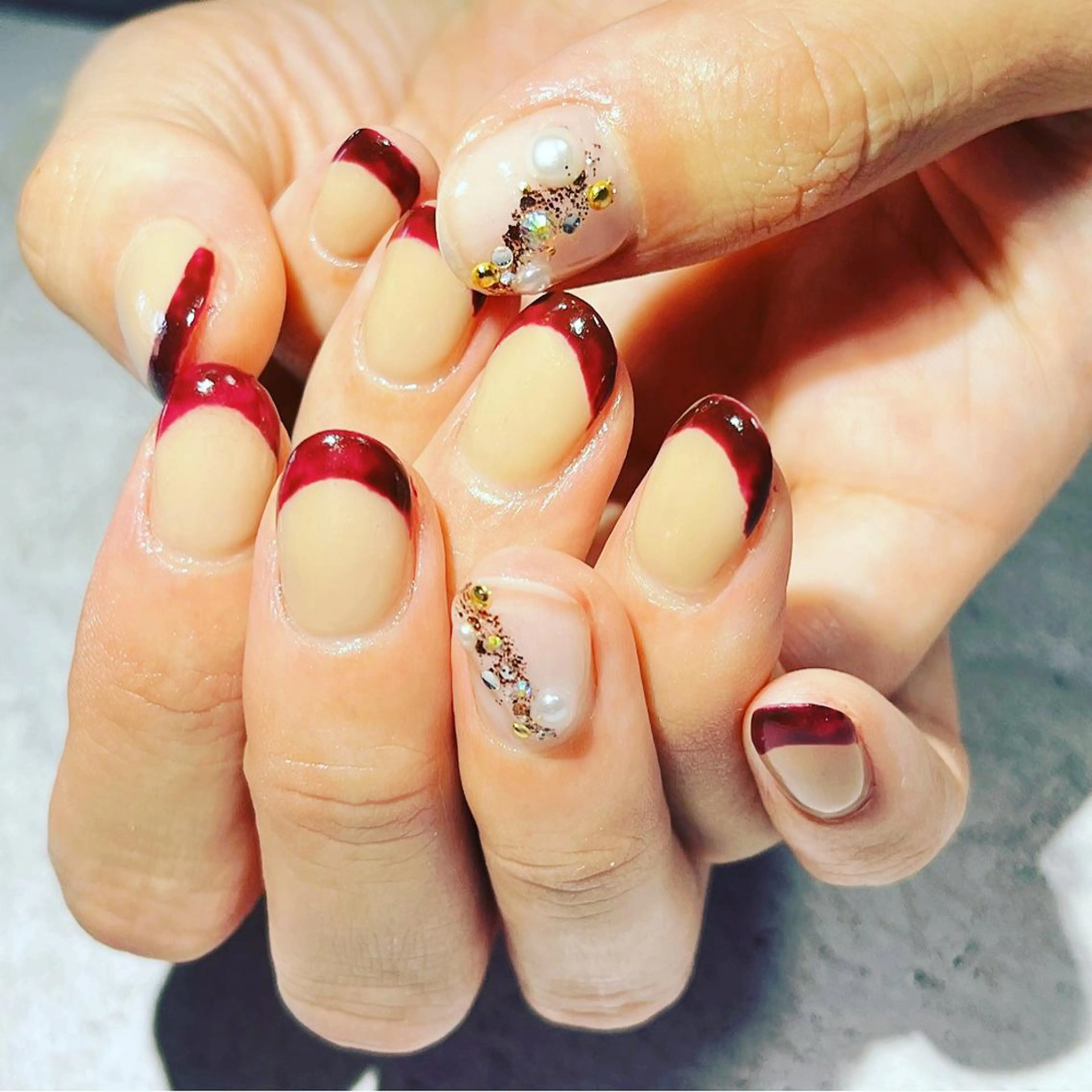 ネイル フレンチネイル ジェルネイル パラジェル 赤色 上村 未来のネイルデザイン