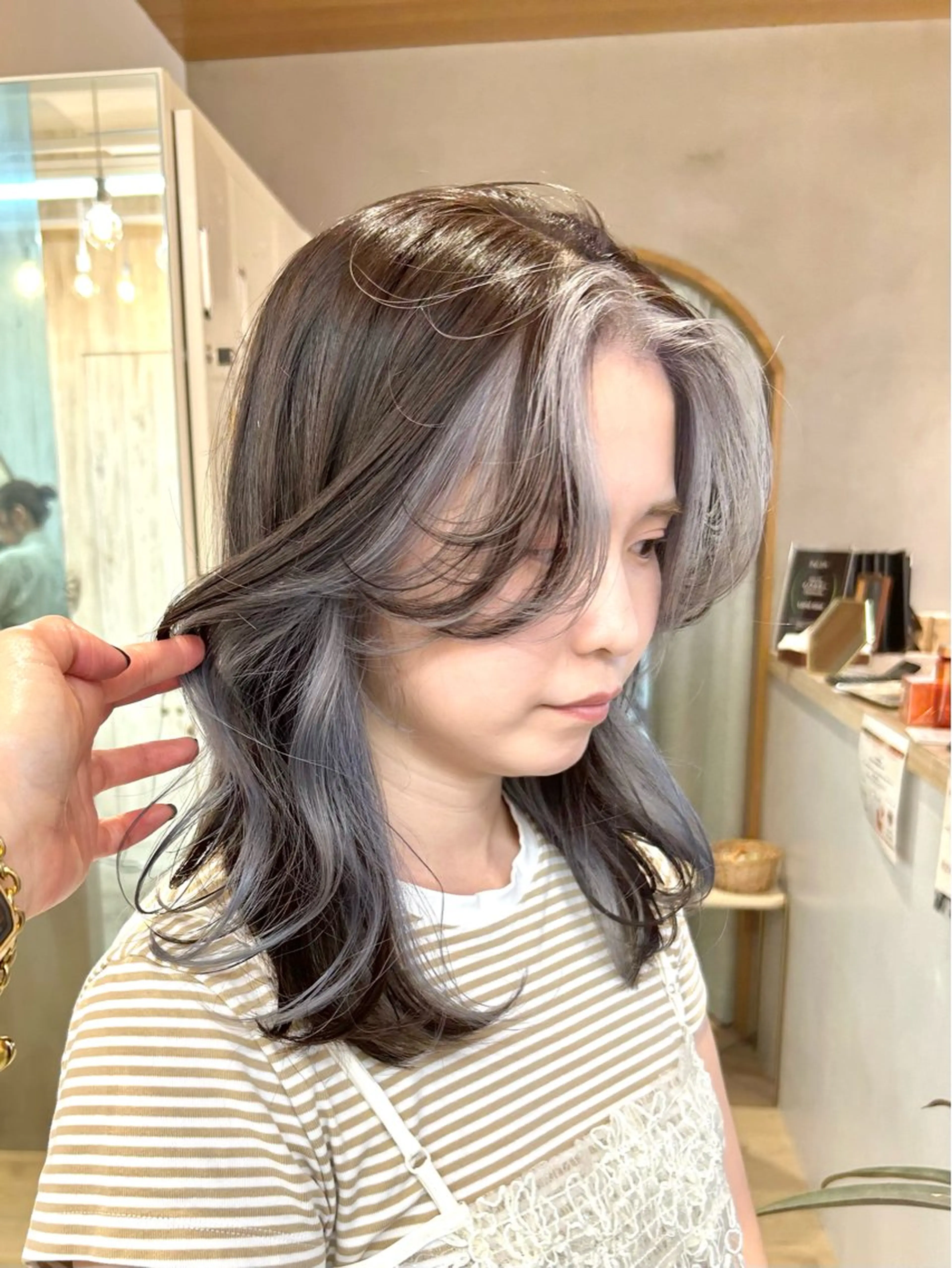 セミロング カット ヘアカラー トリートメント 🩵縮毛矯正/ブリー チ/髪質改善/いつかのヘアスタイル