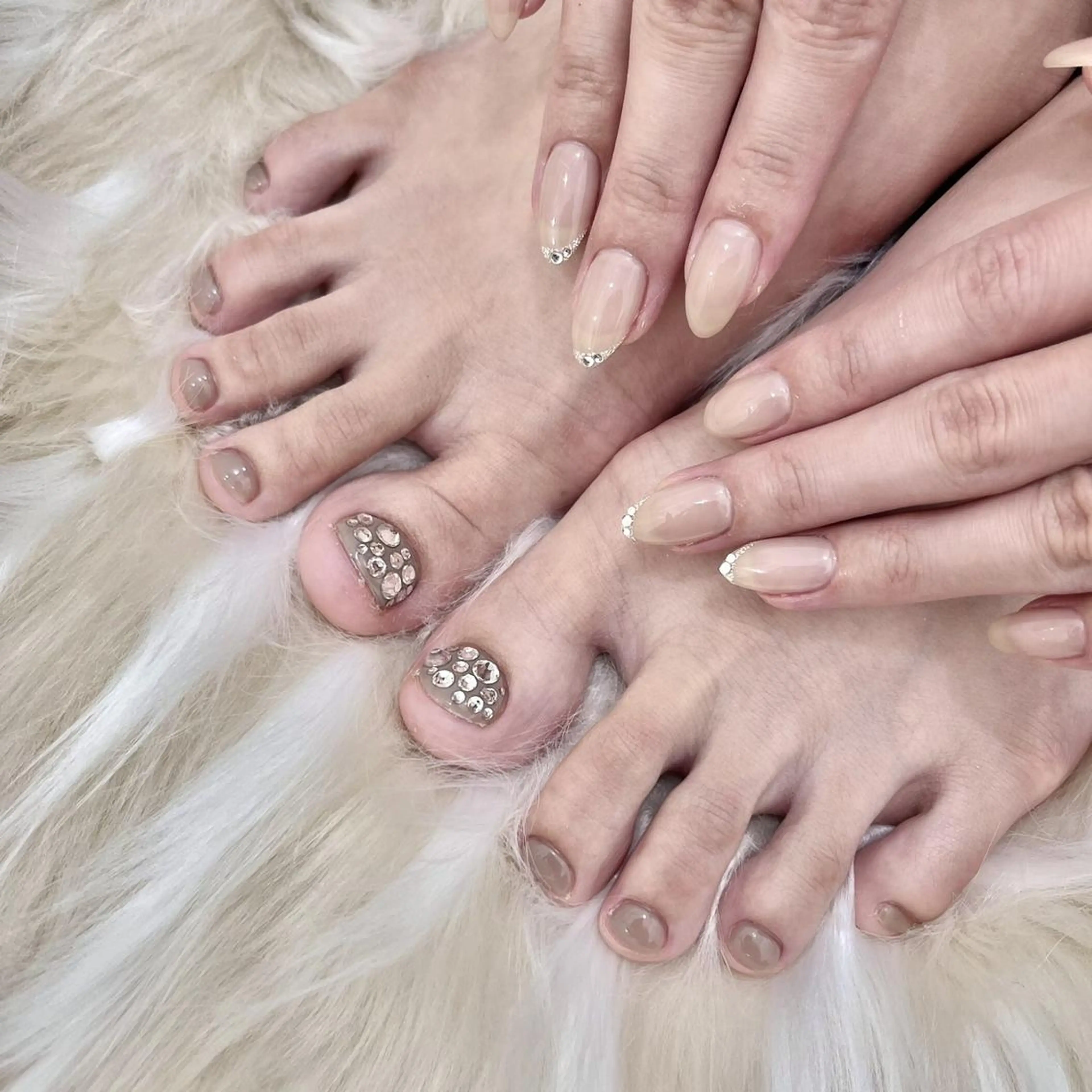 ネイル PEEKABOO京橋 EYE&NAILのマツエク・マツパデザイン