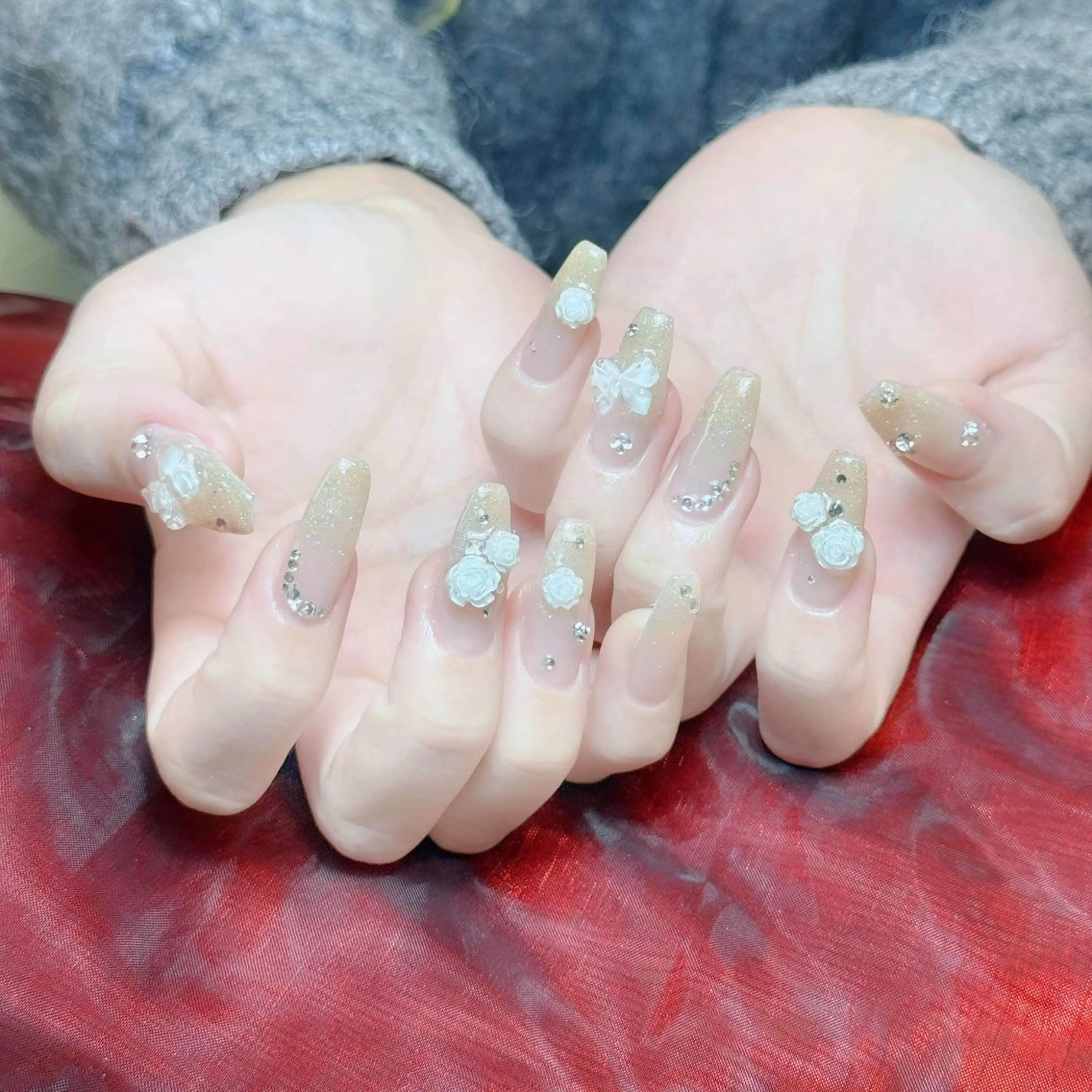 ネイル チークネイル フレンチネイル ジェルネイル ガラスフレンチ 韓国ネイル ハンドネイル ハンドケア Anh Nail 歌舞伎町のネイルデザイン