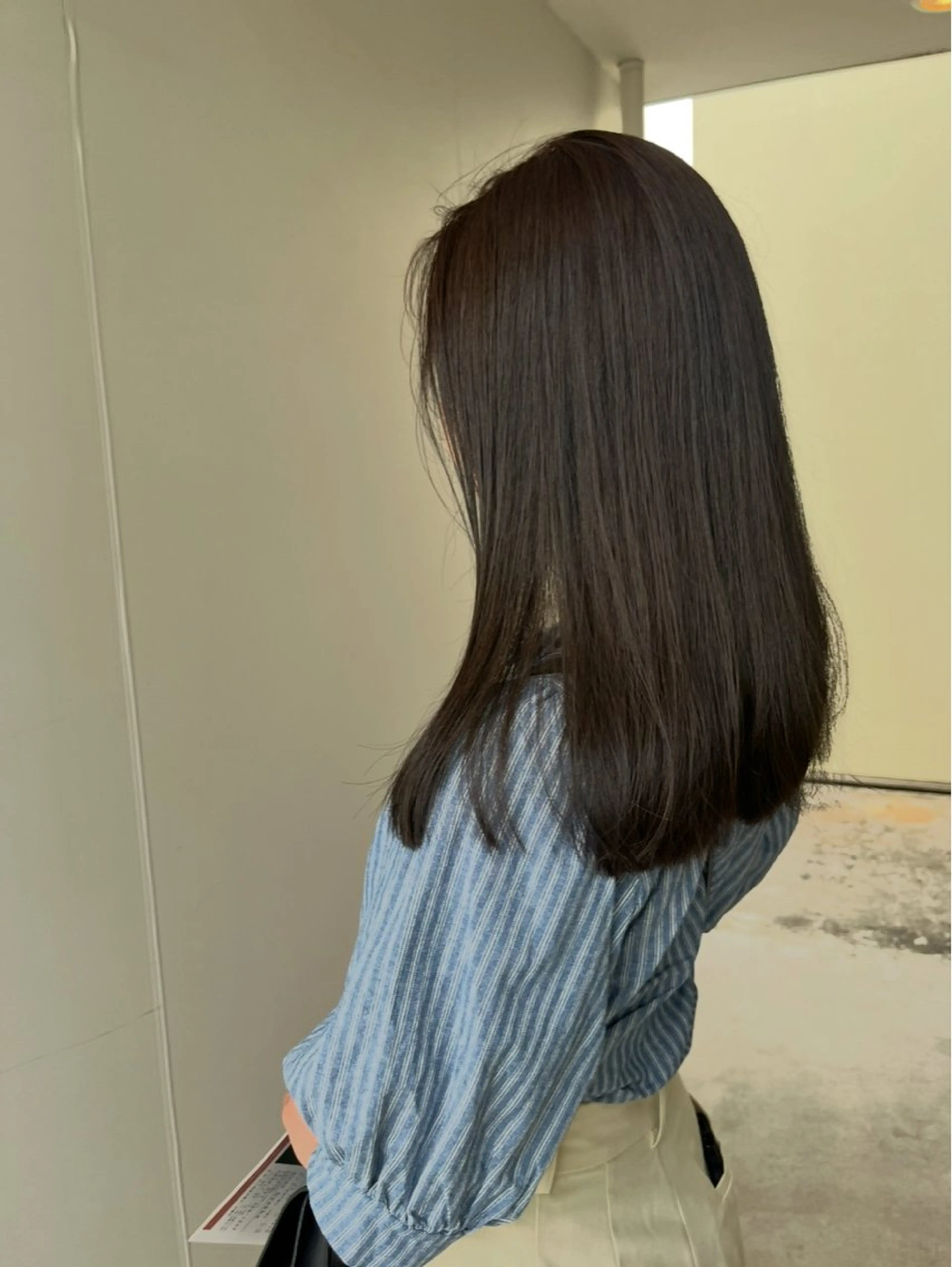 セミロング 松本 茜のヘアスタイル