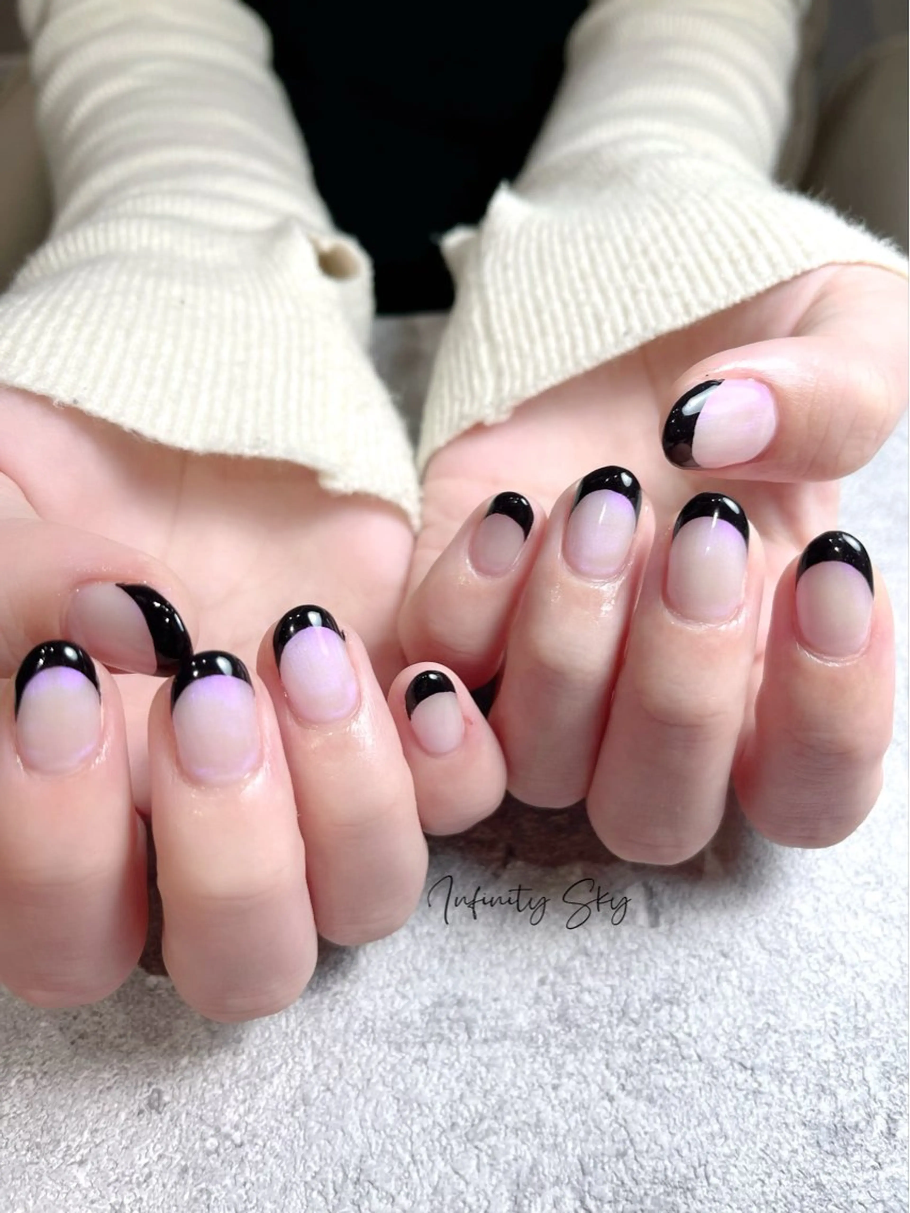ネイル フレンチネイル infinity skyのネイルデザイン