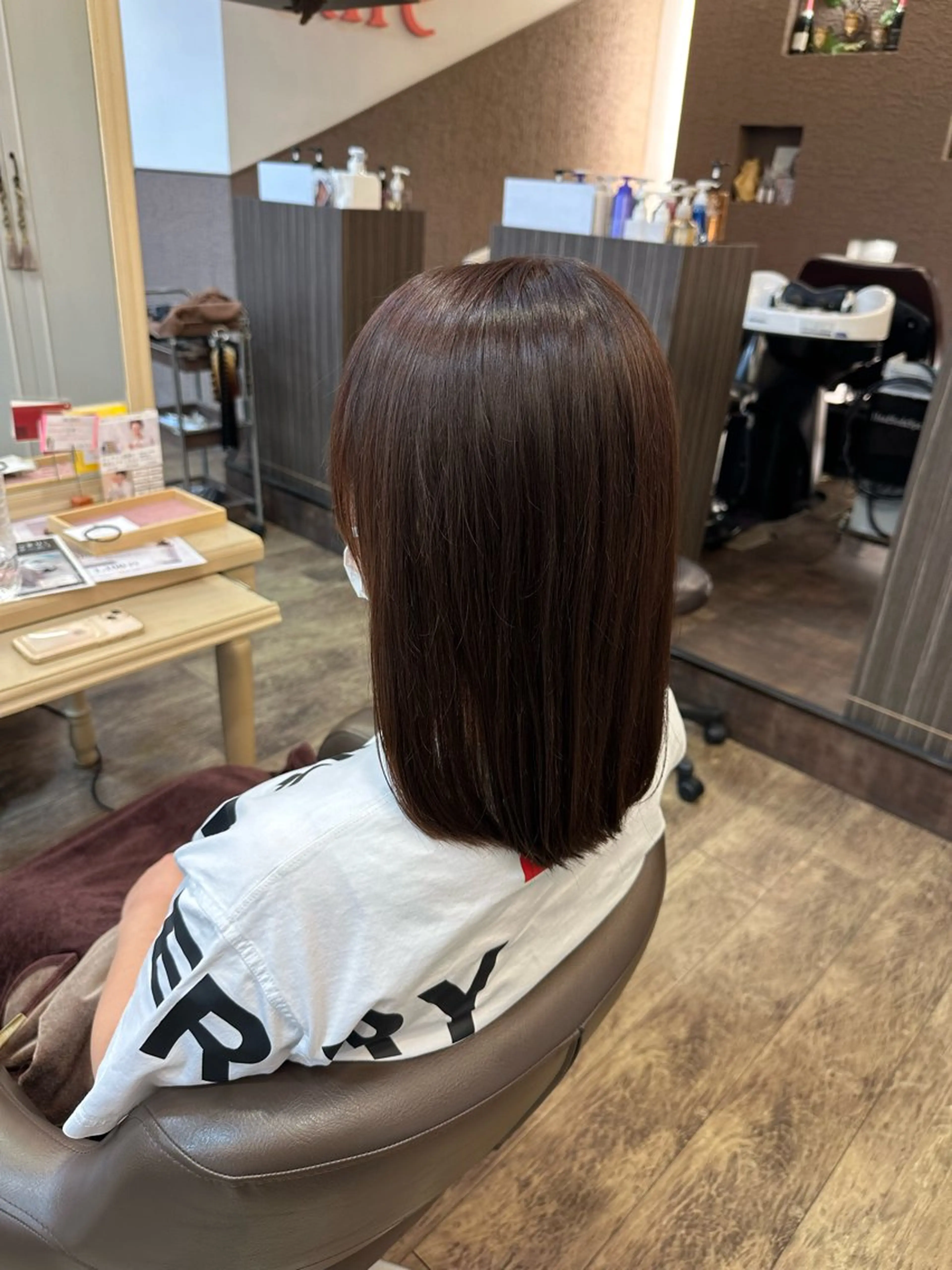 ミディアム 杉田 花乃のヘアスタイル