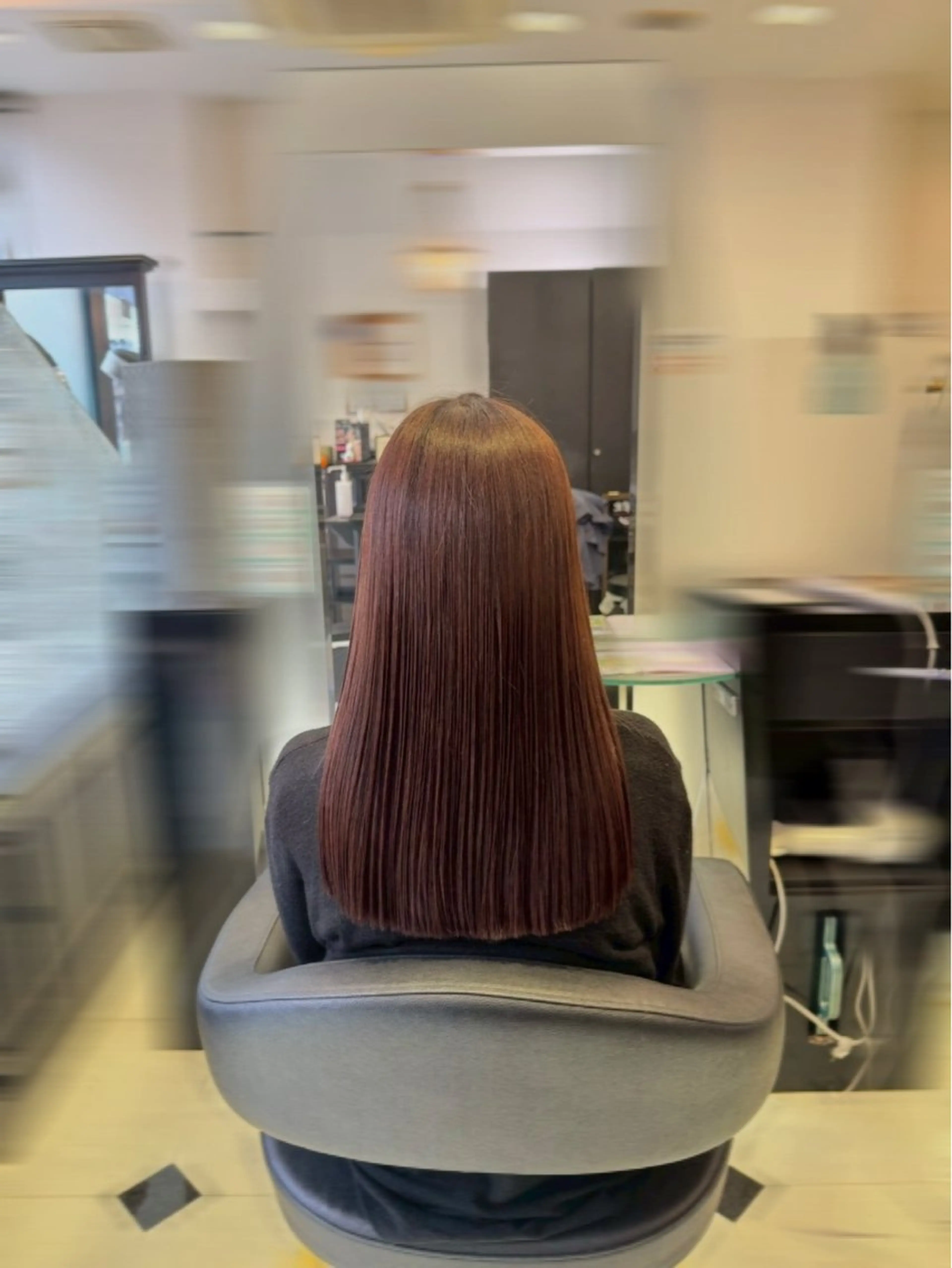 セミロング ヘアカラー トリートメント 🧡 AIKAのヘアスタイル