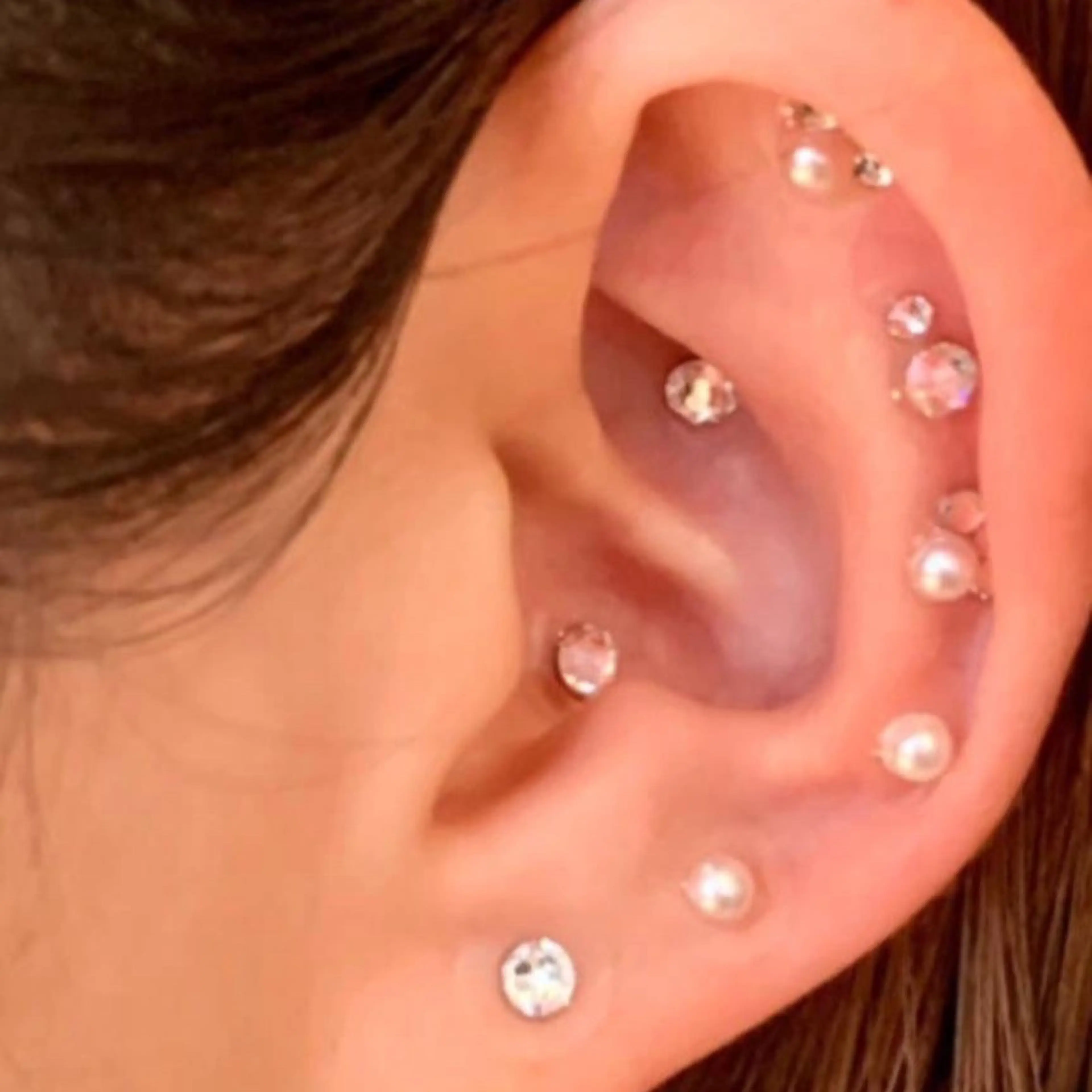 【耳ツボジュエリー＋耳マッサージ】耳ツボジュエリー💎付け放題 ＋耳ツボマッサージ¥6000の写真