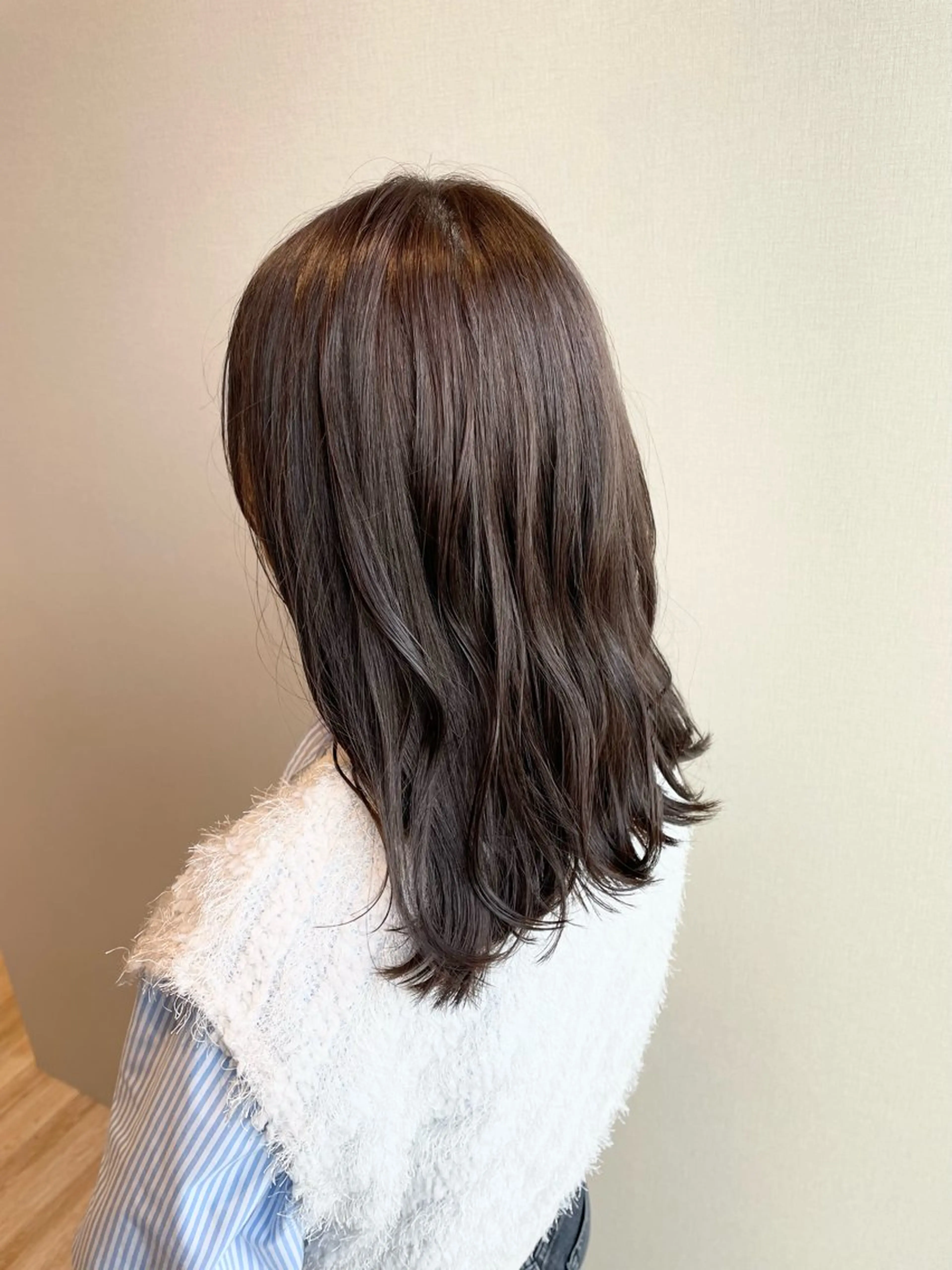 ミディアム カット ヘアカラー トリートメント 切りっぱなしボブ/ 蒲生四丁目/伊藤瑠唯のヘアスタイル