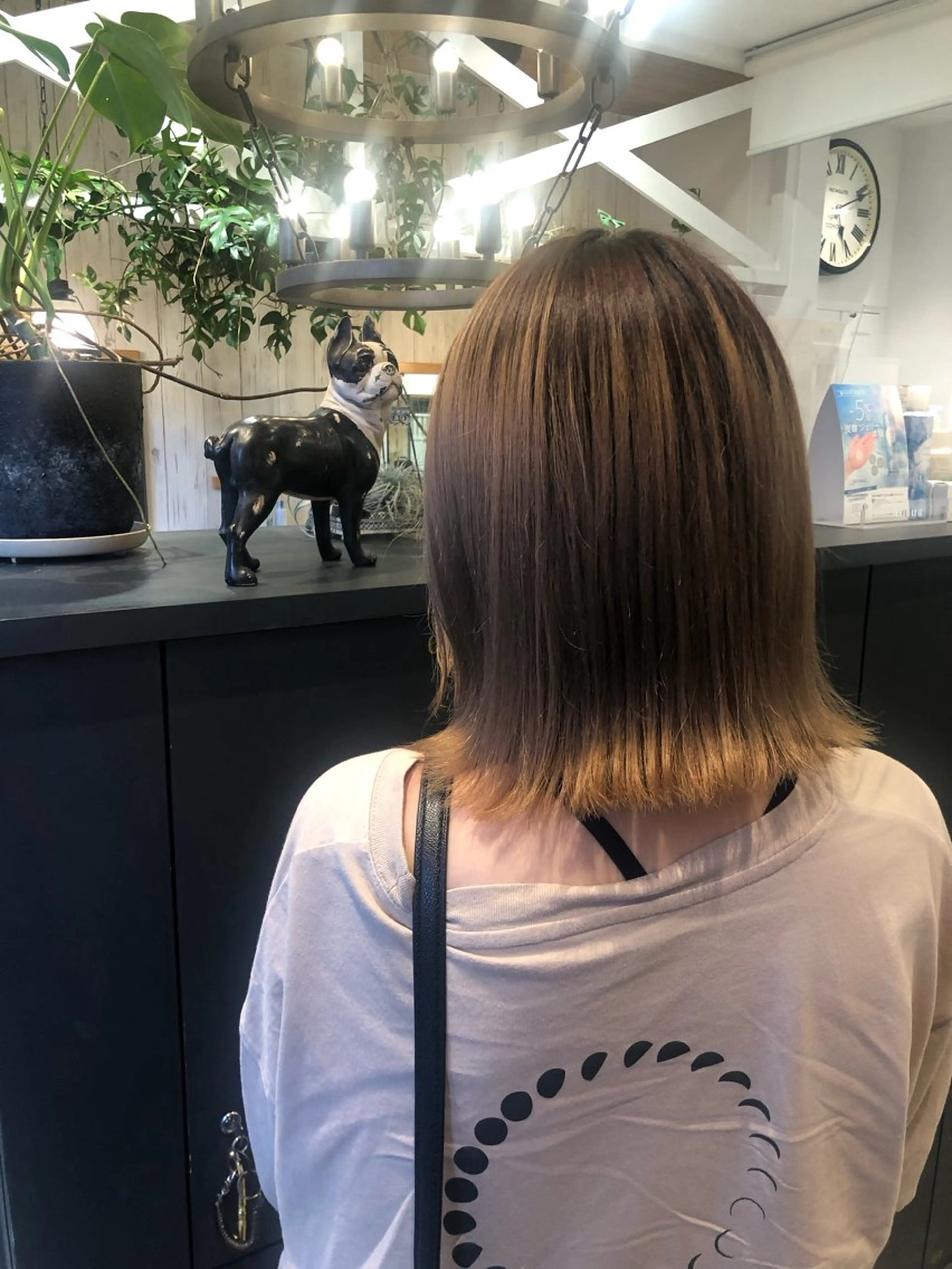 ミディアム 飯田 真季のヘアスタイル