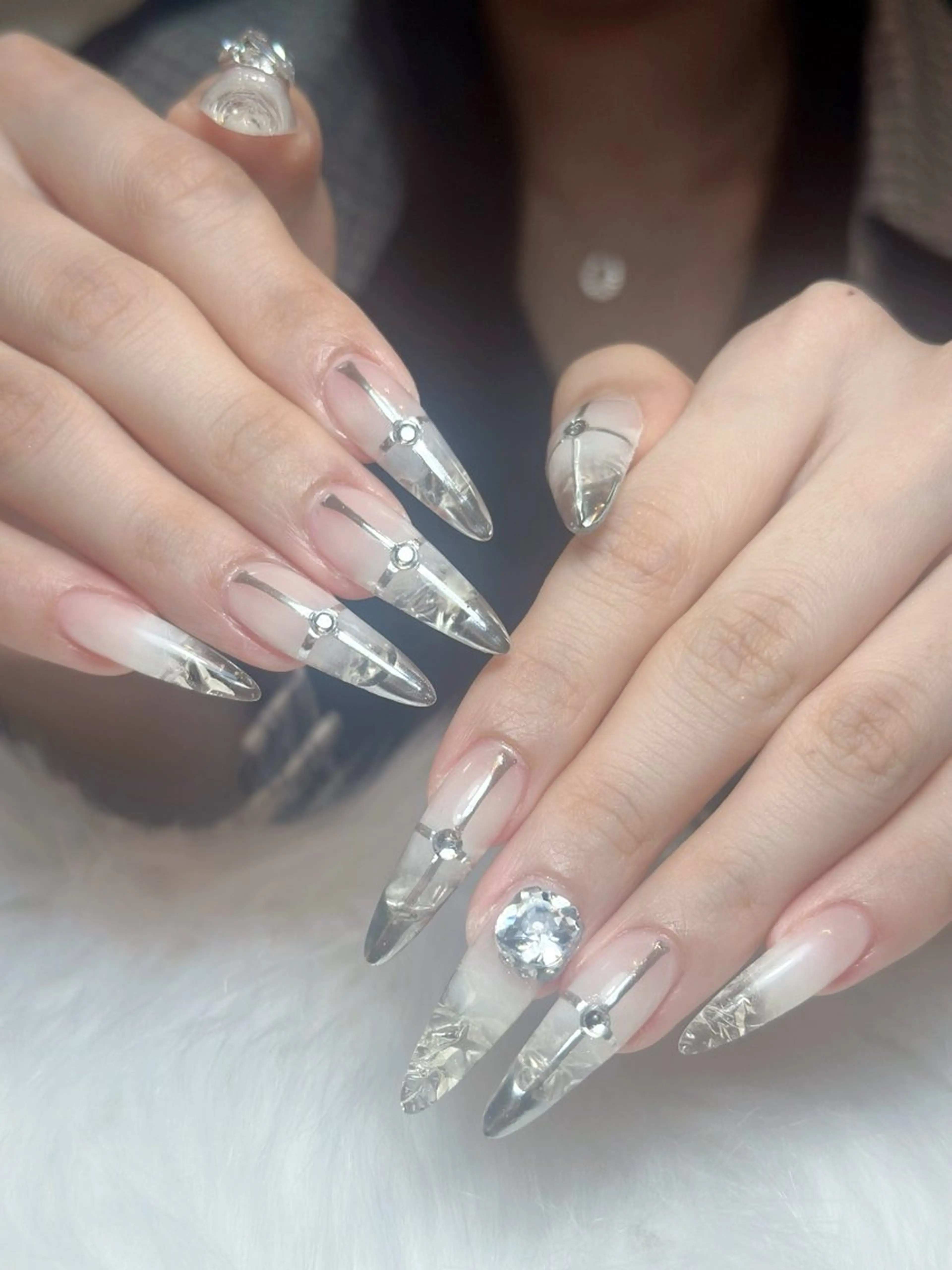 ネイル アートネイル ジェルネイル ニュアンスネイル シンプルネイル ネイルチップ ハンドネイル Nienail_ Luxeのネイルデザイン