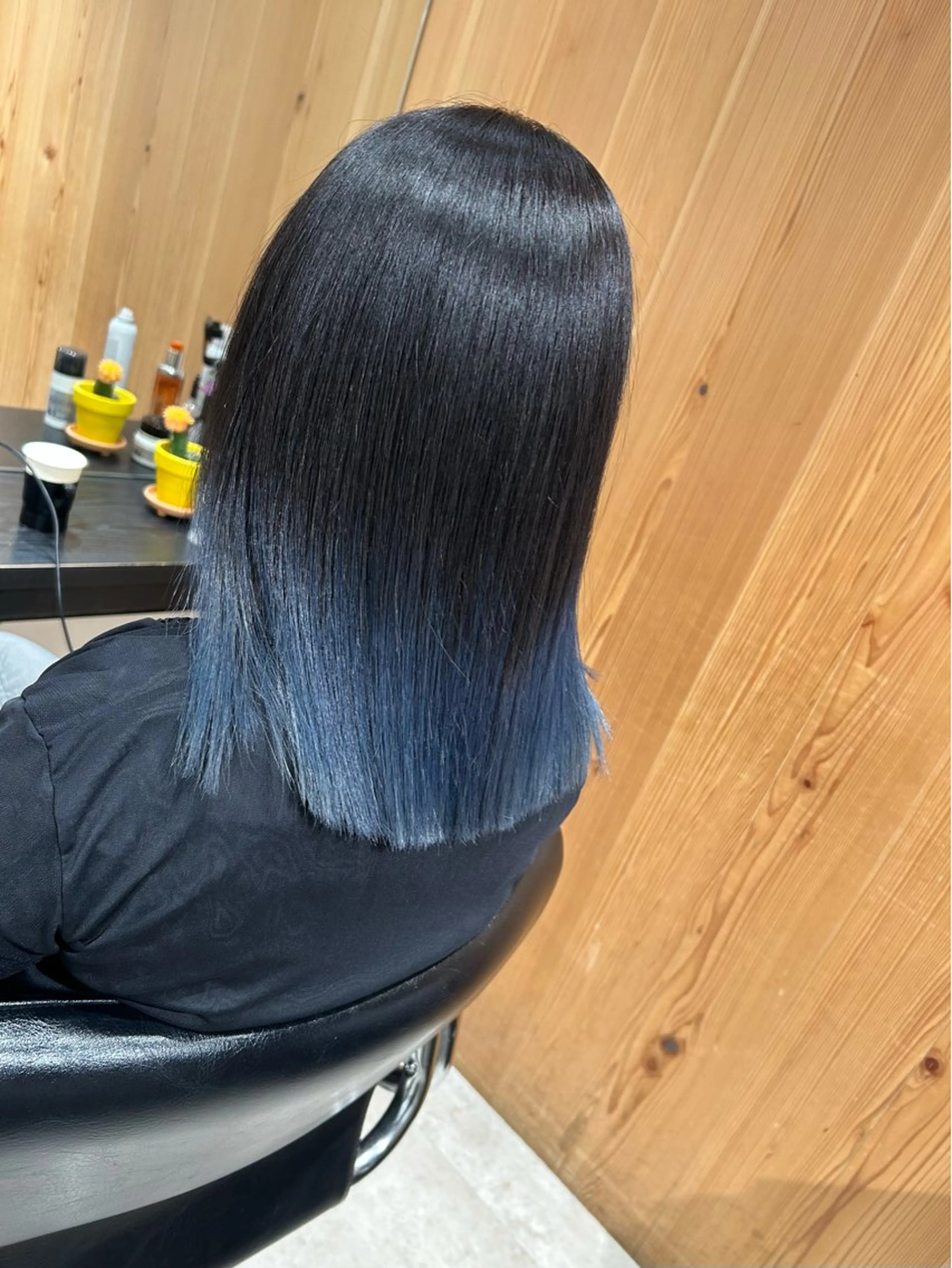 ミディアム カラー ブルーカラー カット ヘアカラー トリートメント ヘッドスパ GO TODAY SHAIRE SALON 渋谷モディ所属・スキバサミを使わない カット🌼唯🌼のヘアスタイル