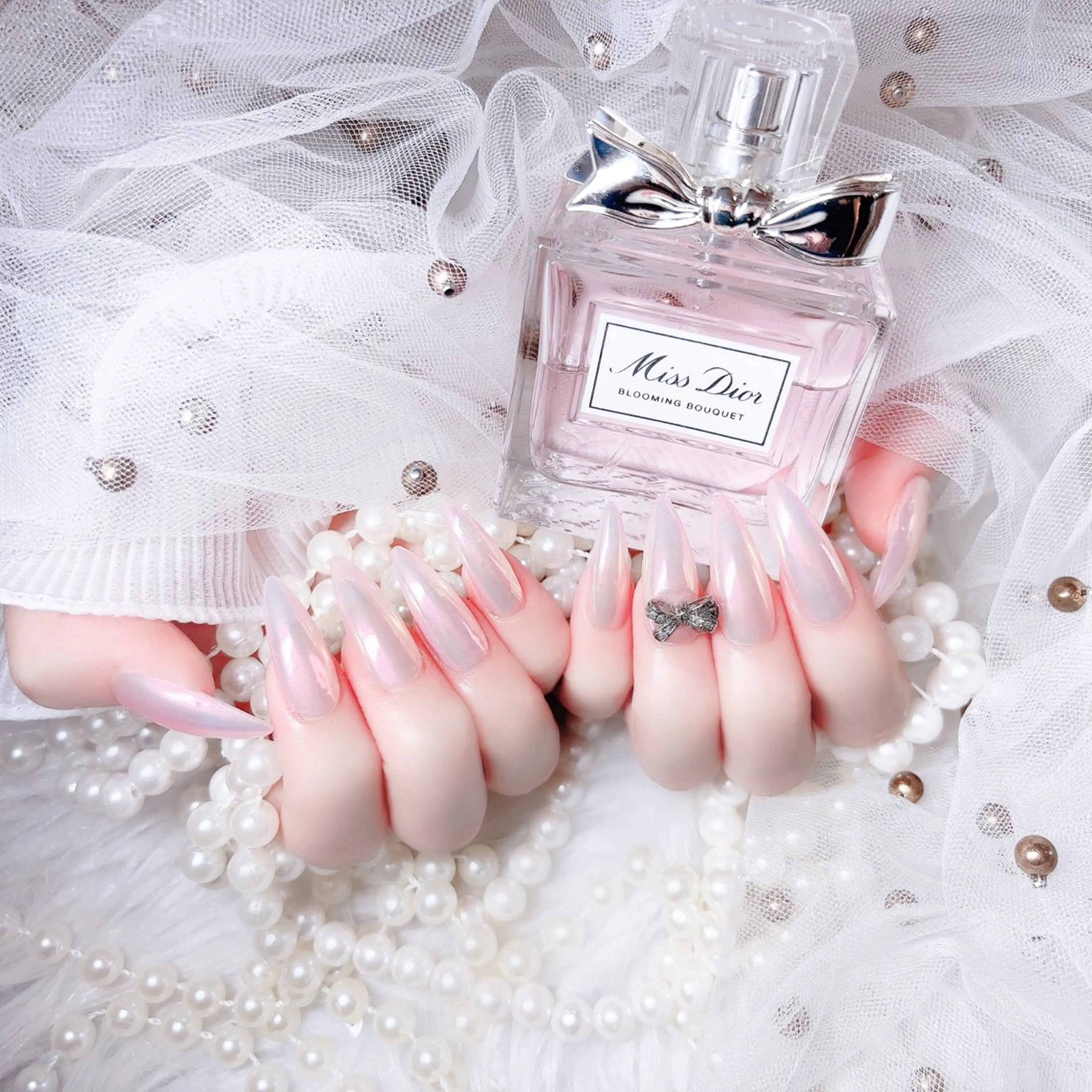 【Hand】♡ミラー/オーロラ♡(オフ無)の写真