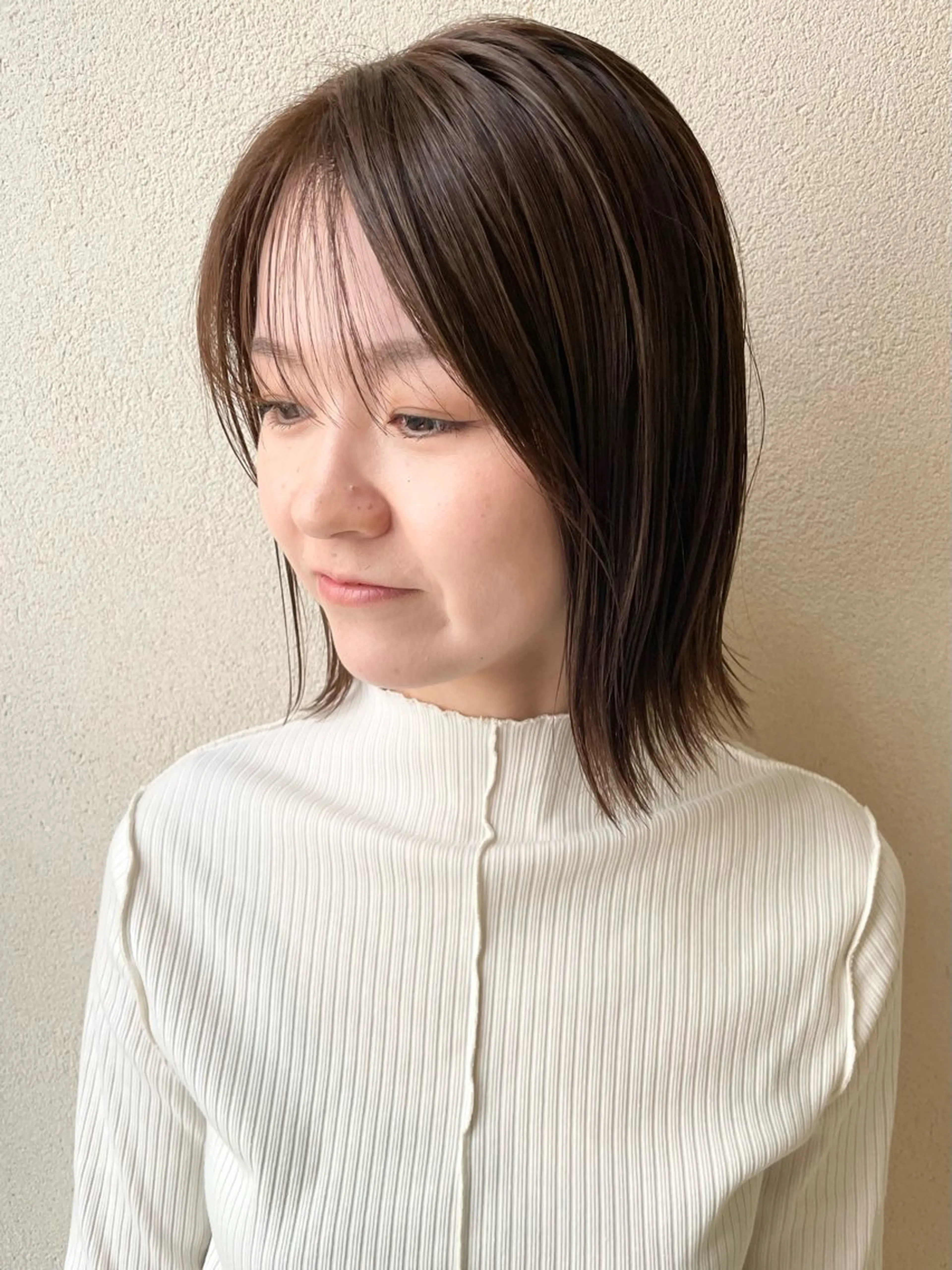 ミディアム カラー 切りっぱなしボブ アッシュ ラベンダーカラー ラベンダーアッシュ ボブ 沢田 瞳のヘアスタイル