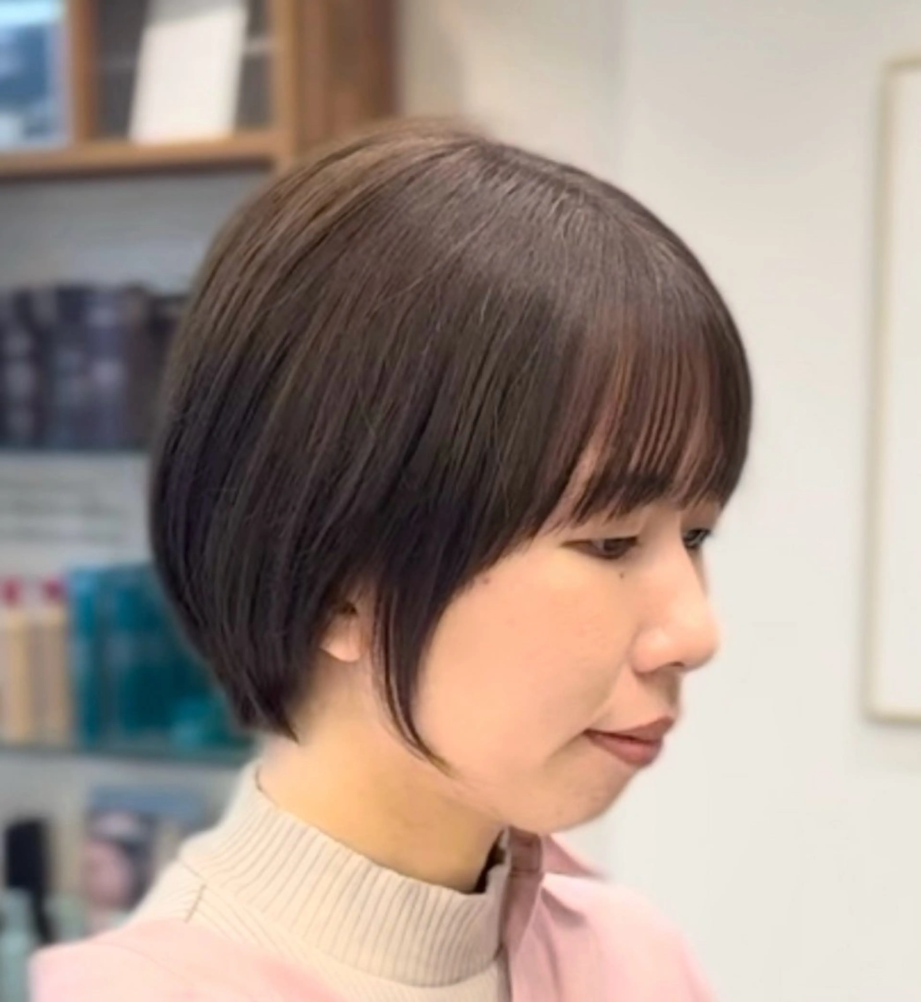 ショート カット ガレリアエレガンテ名駅店所属・【ショート/ボブ 丸みショート】深萱のヘアスタイル