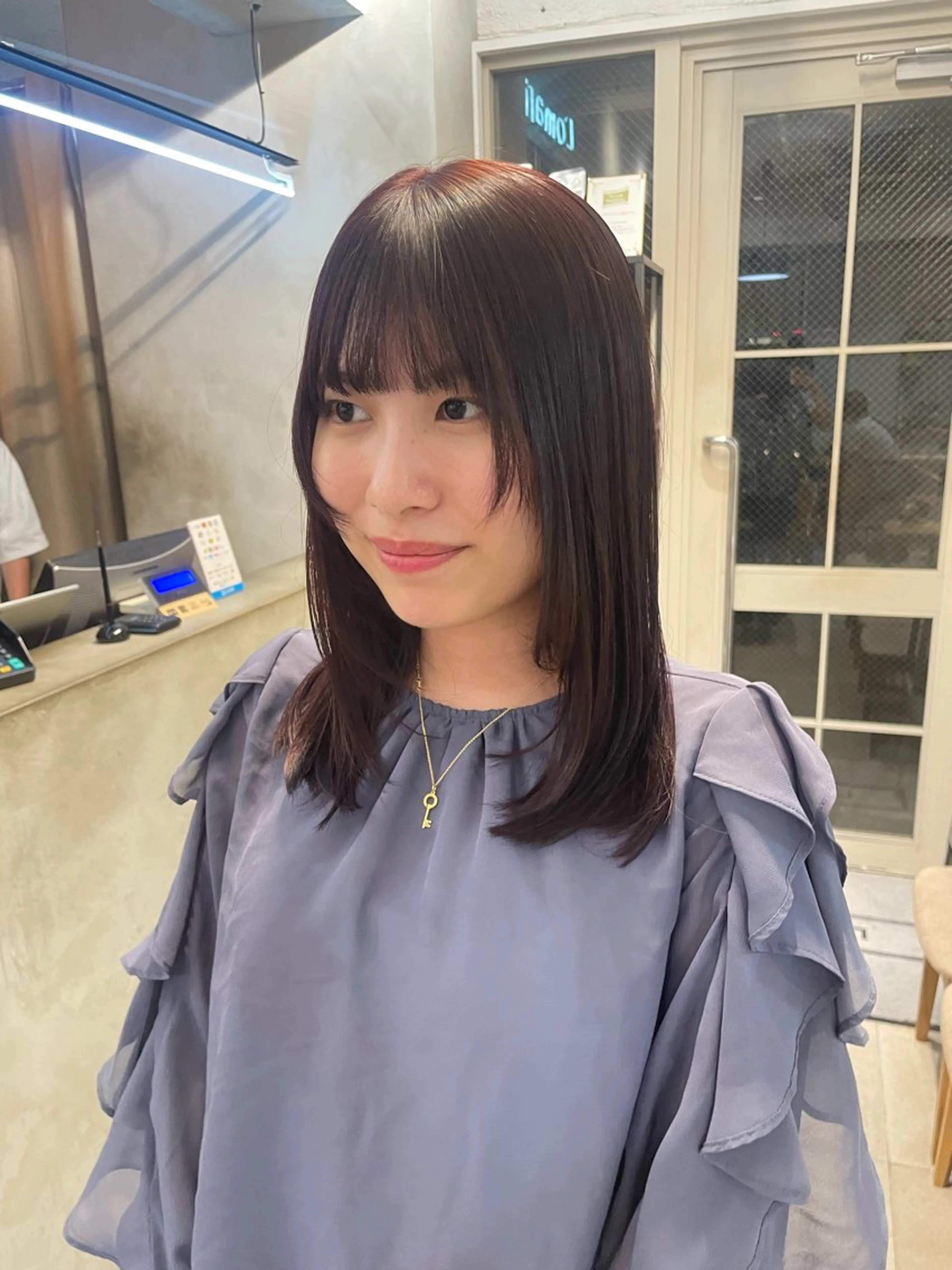 ミディアム カラー 透明感カラー 顔まわりレイヤー 顔周りカット レイヤーカット 🌙suwa🌙 /ショートカットのヘアスタイル