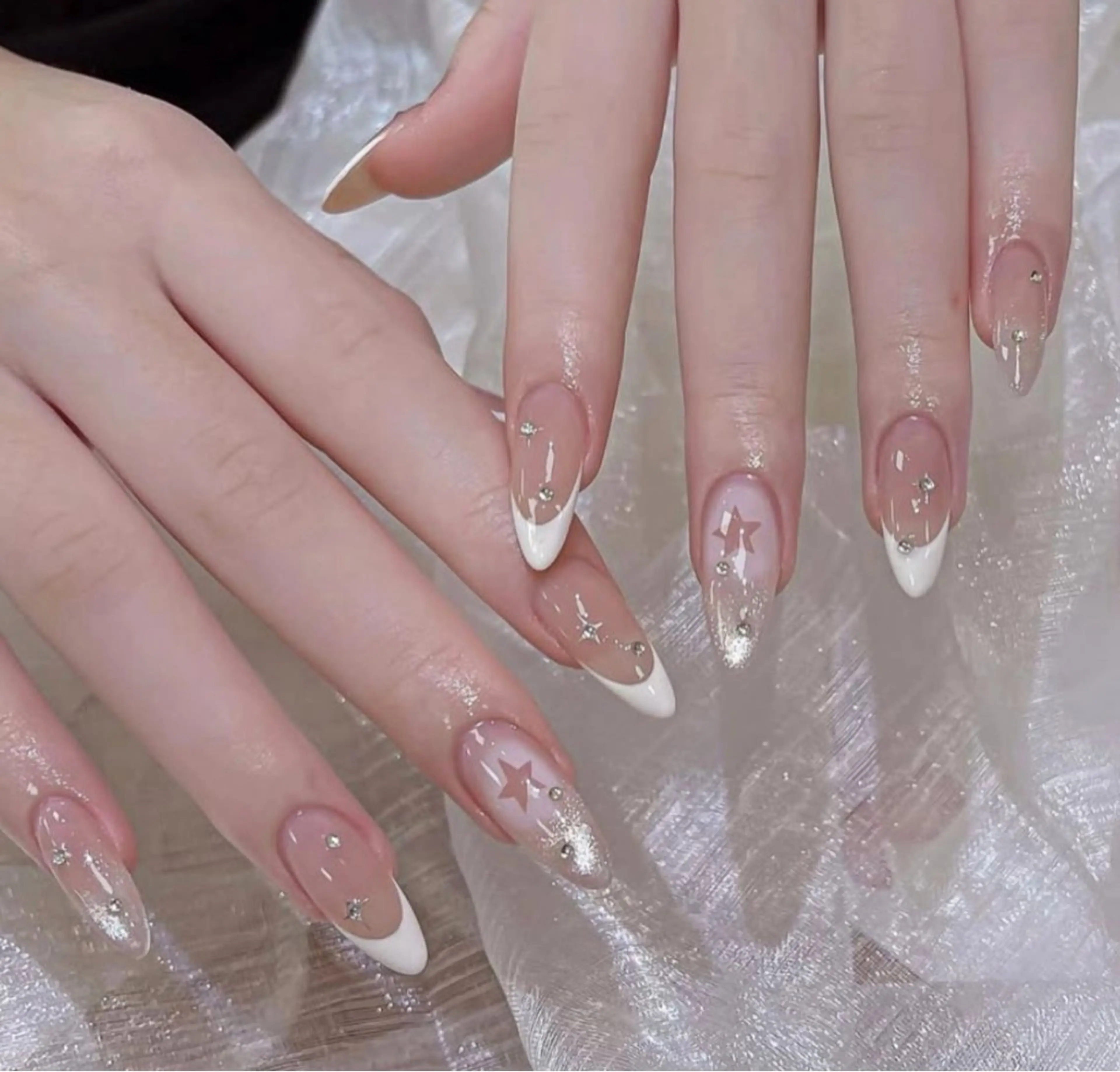 ネイル オーロラネイル ブルー チークネイル フットネイル フレンチネイル ハンドネイル Ami 68のネイルデザイン