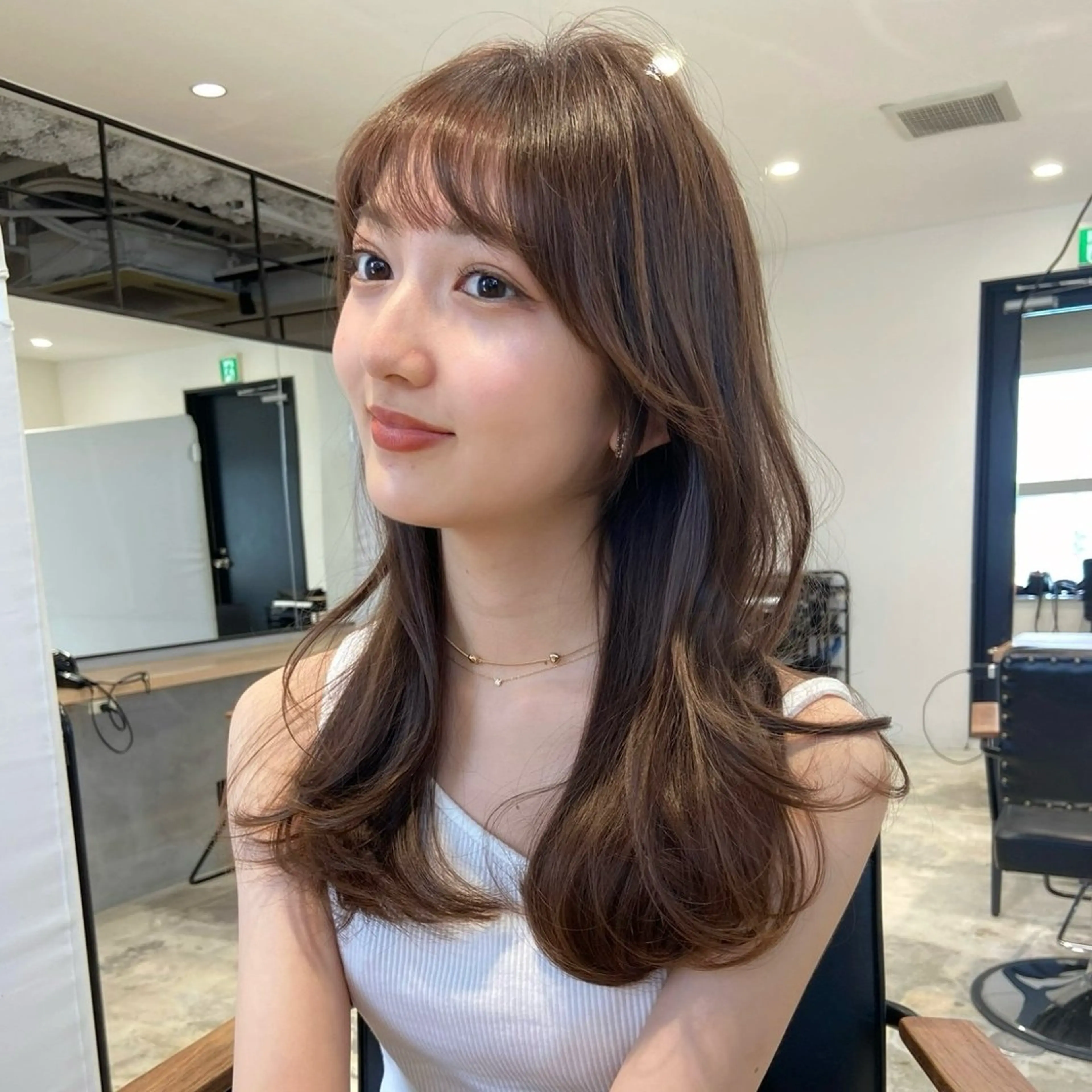 ロング カラー アッシュ ベージュカラー IVY所属・髪質改善/韓国ヘア 顔まわり特化yutoのヘアスタイル