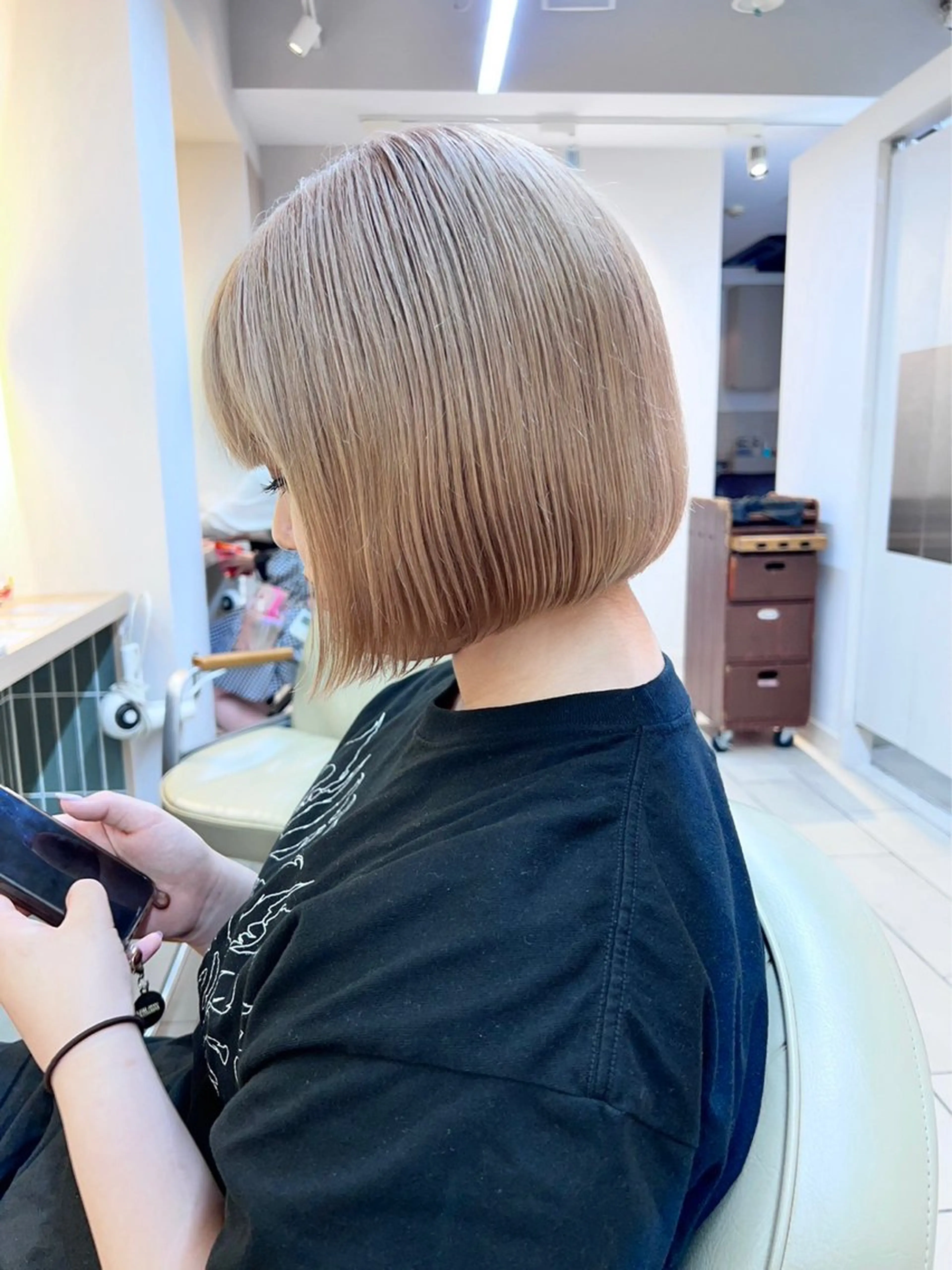 ショート センターパート /ニュアンスパーマのヘアスタイル