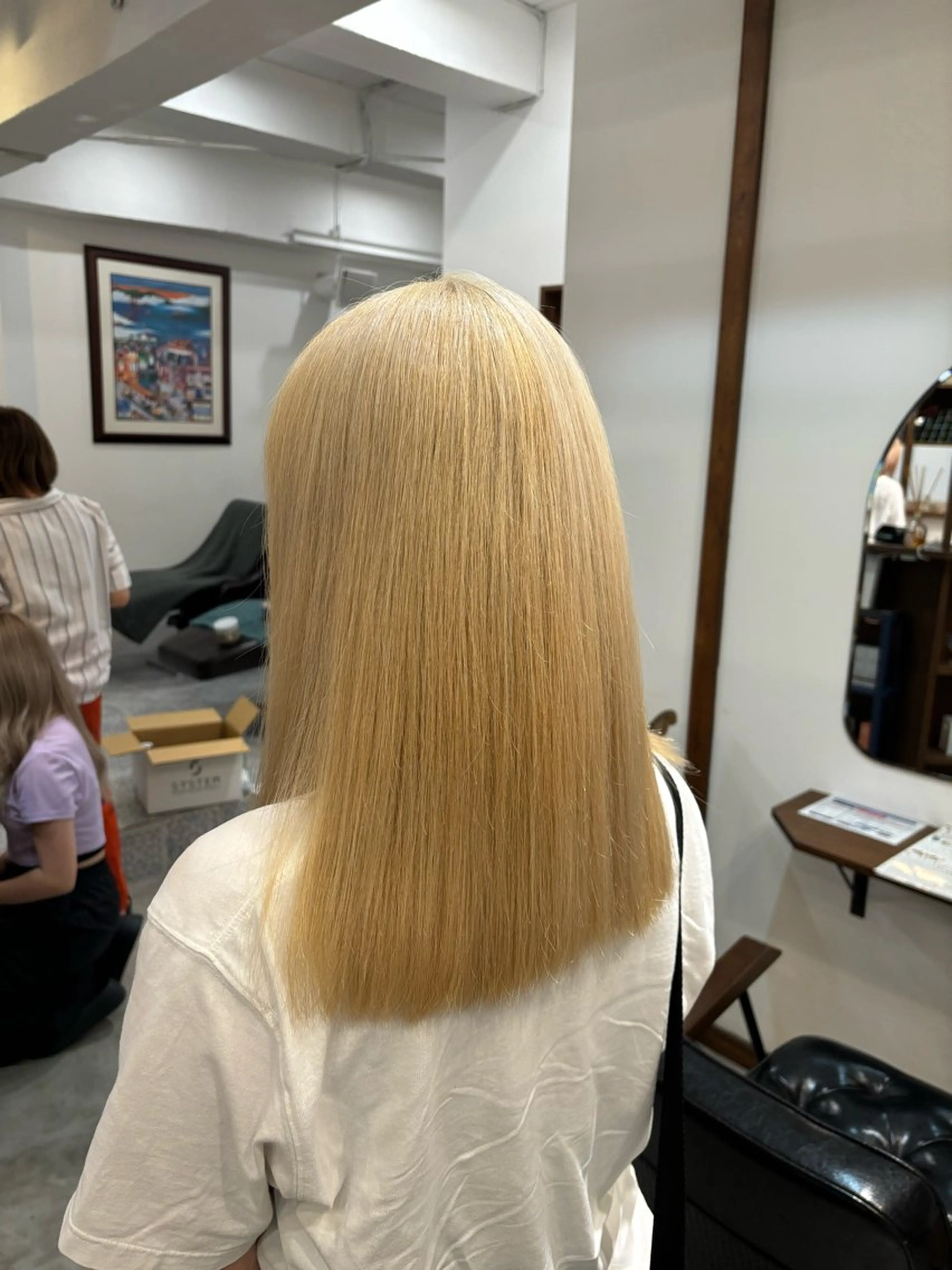 セミロング 牧田 彩香のヘアスタイル