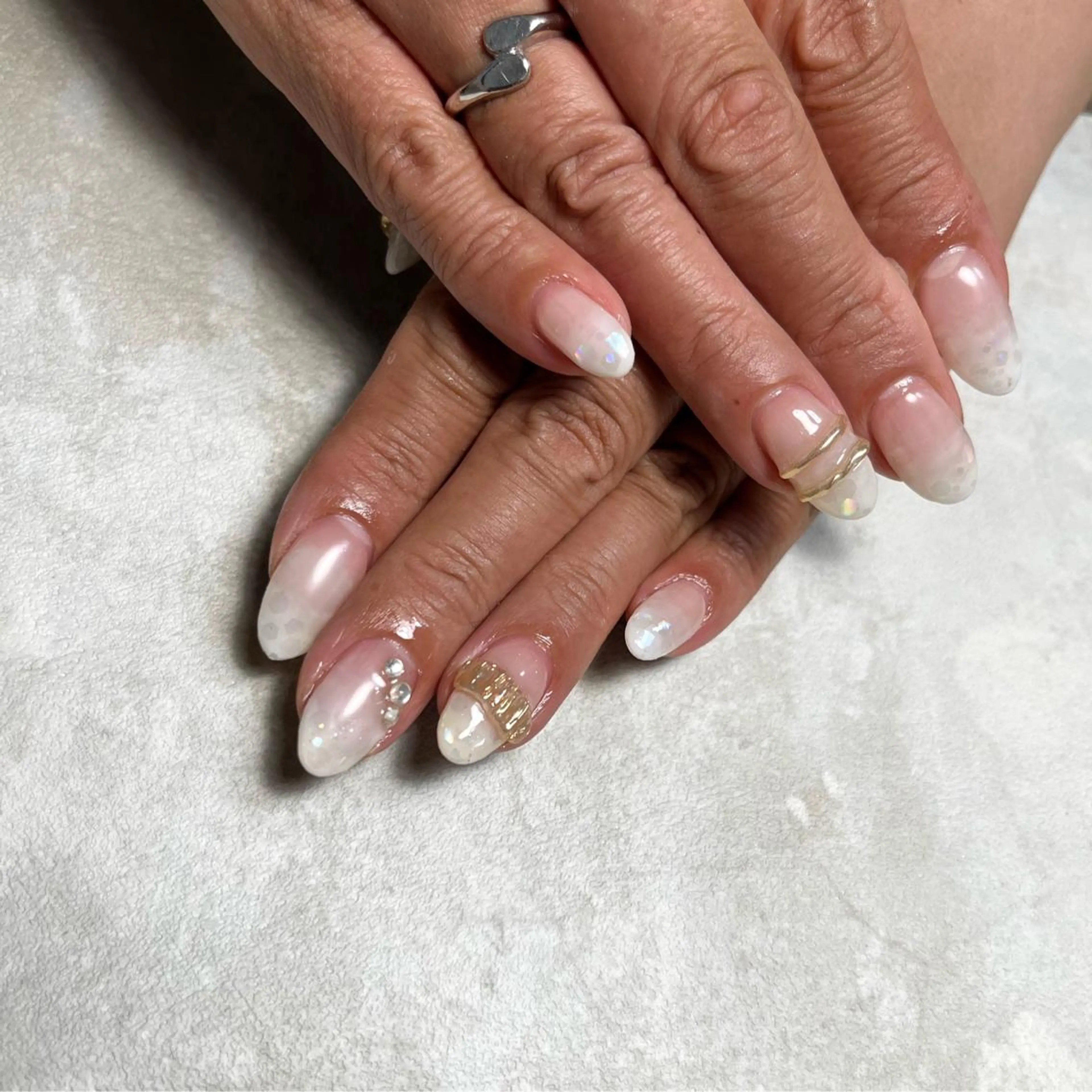 ネイル Laki nailのネイルデザイン