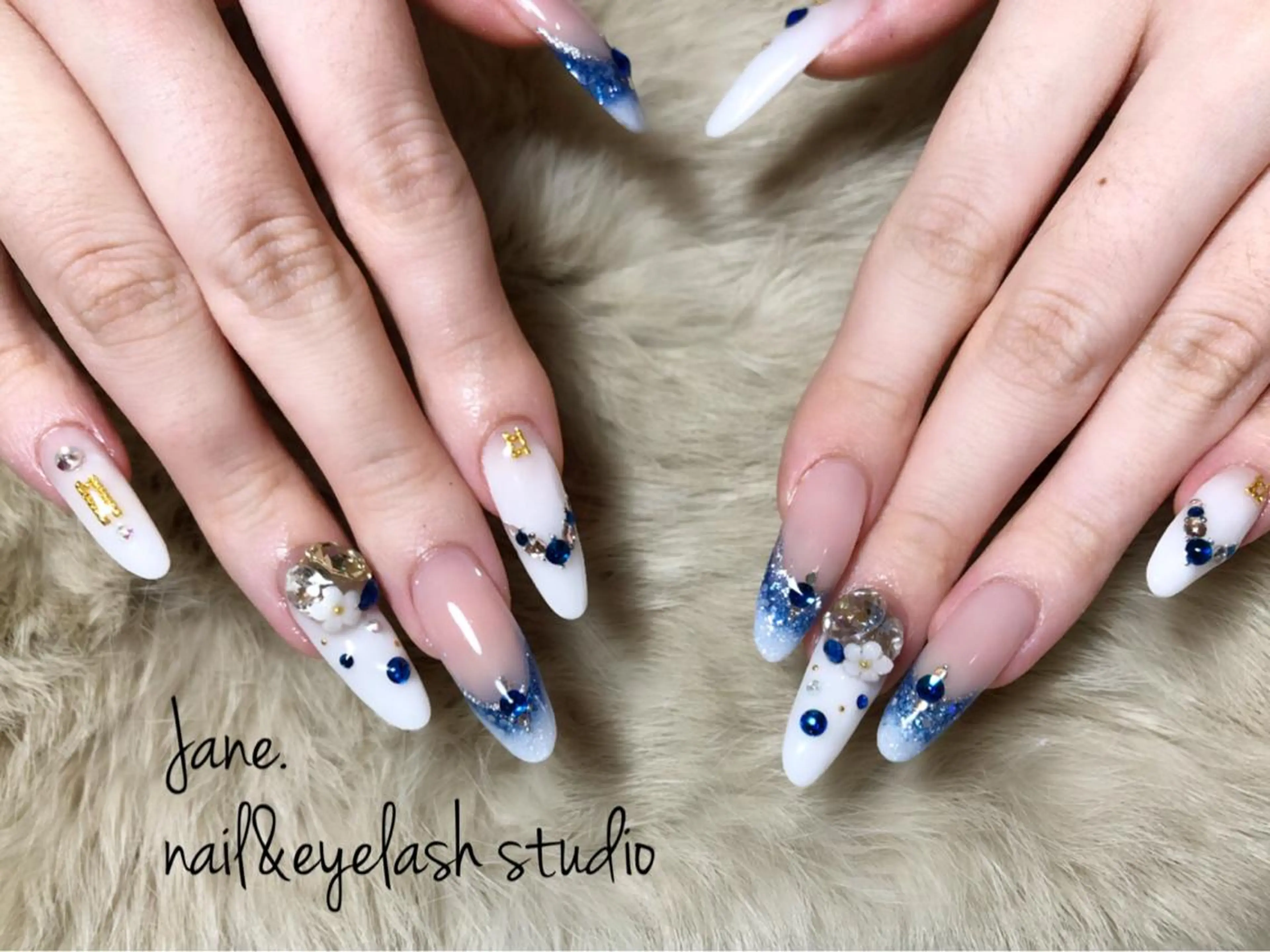 ロング ネイル Yakko pas á pasのネイルデザイン