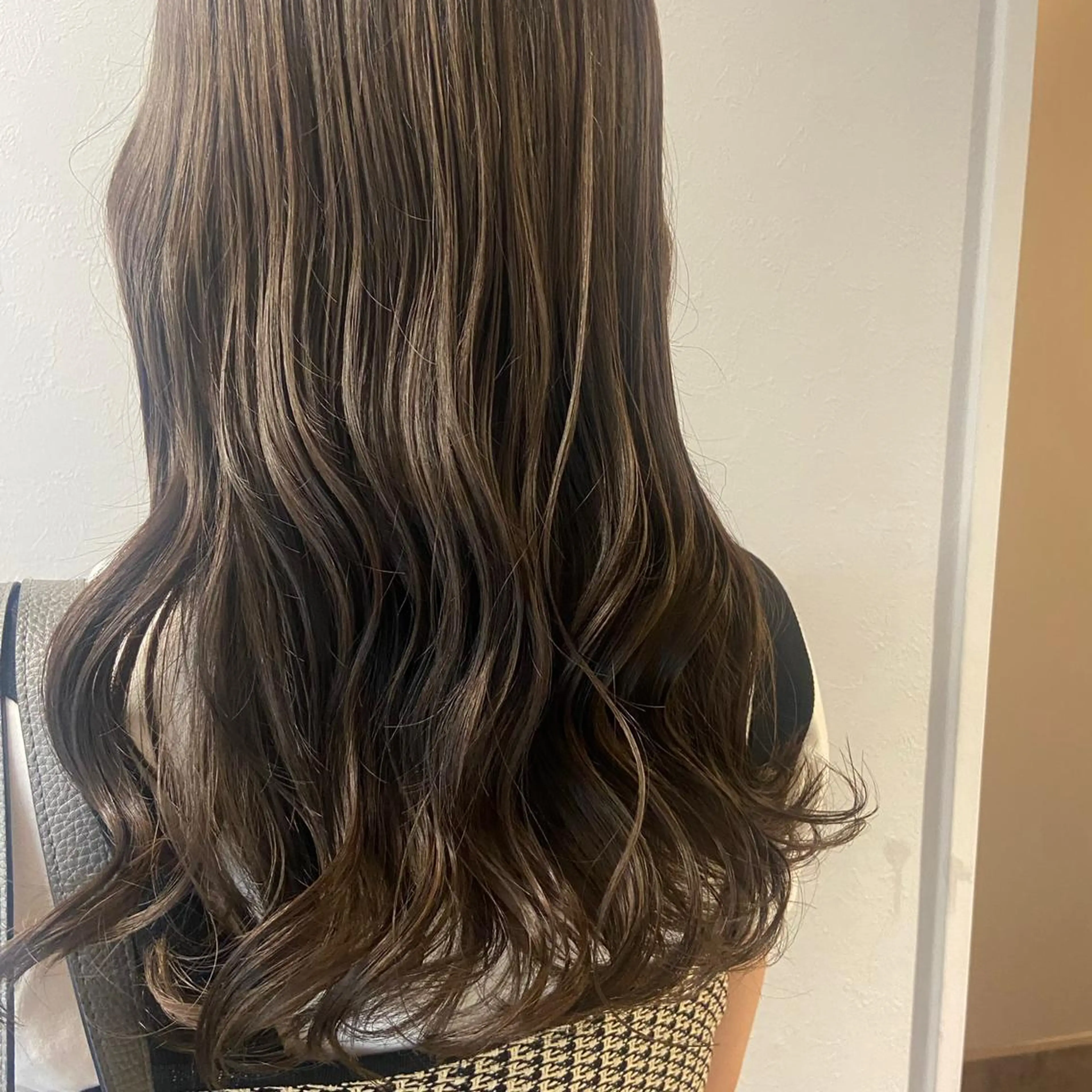 セミロング カラー カット ヘアカラー トリートメント natsumi / N°ariaのヘアスタイル