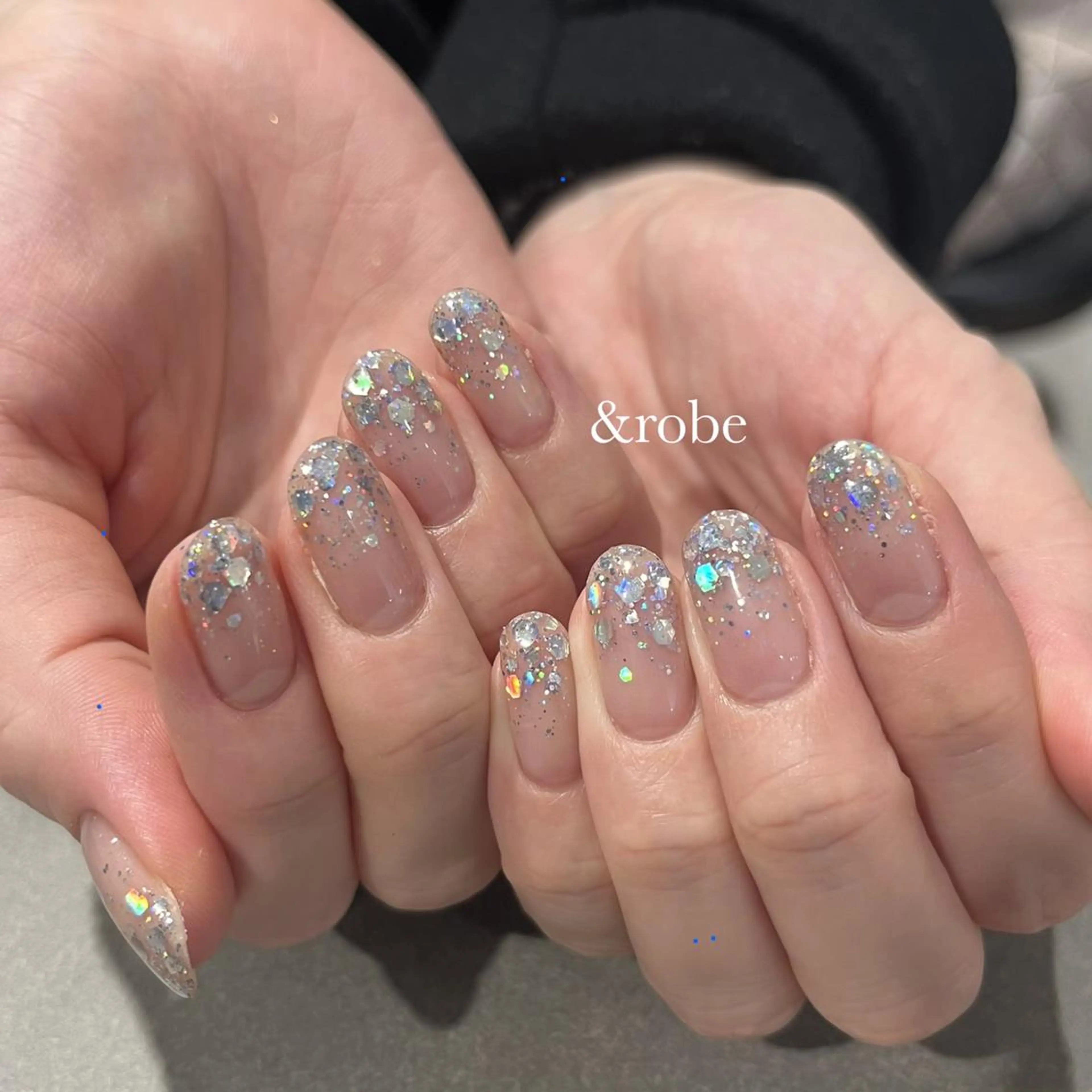 ネイル グラデーション ラメ(グリッター) ラメグラデーション ハンドネイル &robe mii 🌿のネイルデザイン