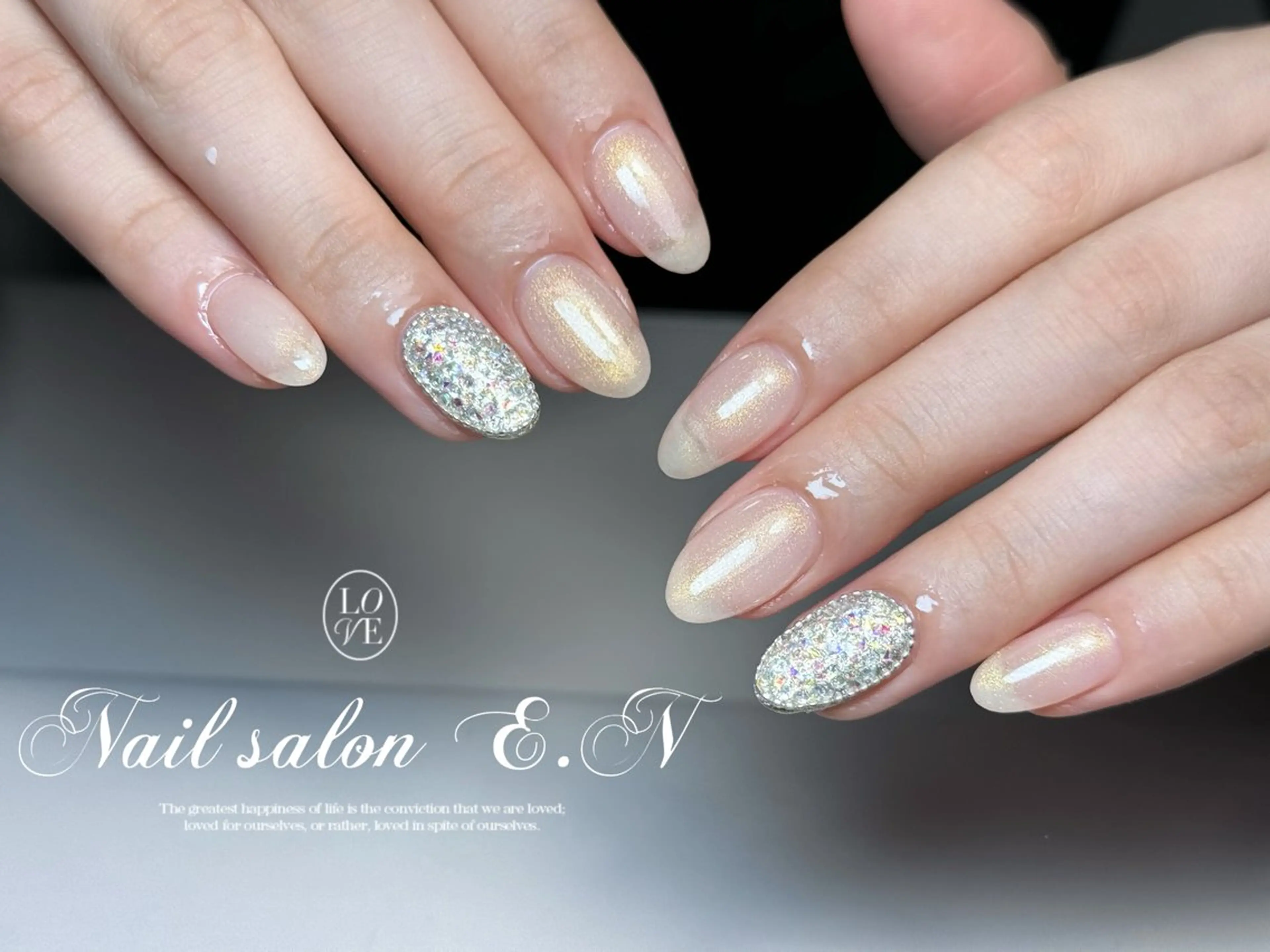 ネイル アートネイル オーロラネイル ガーリー キラキラネイル 韓国ネイル E.N🦋 長さ出し/持ち込みのネイルデザイン