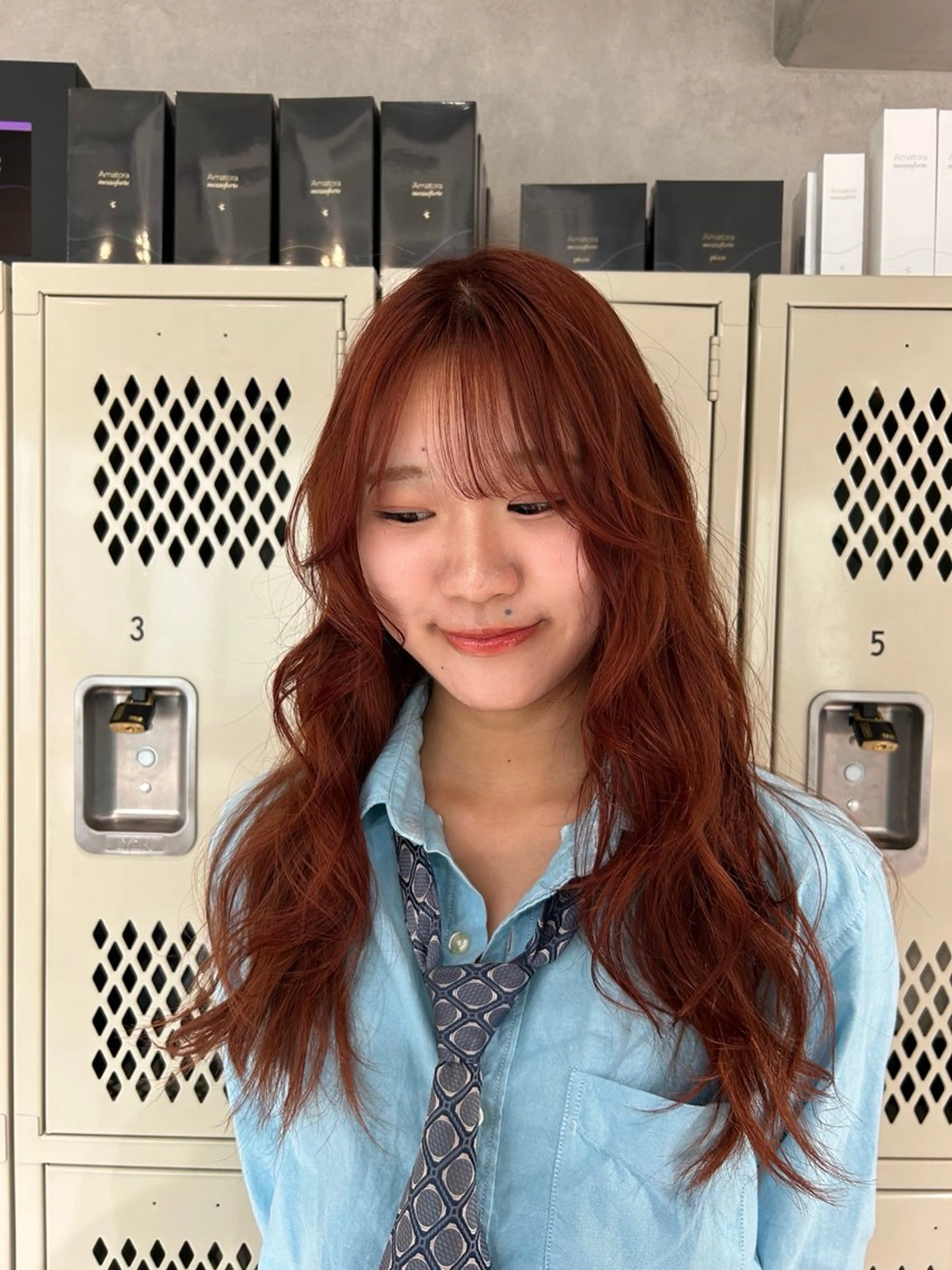 ロング カラー ブリーチ ダブルカラー ブリーチなしカラー オレンジ ヘアカラー ayano🍒パーマ 暖色カラーのヘアスタイル