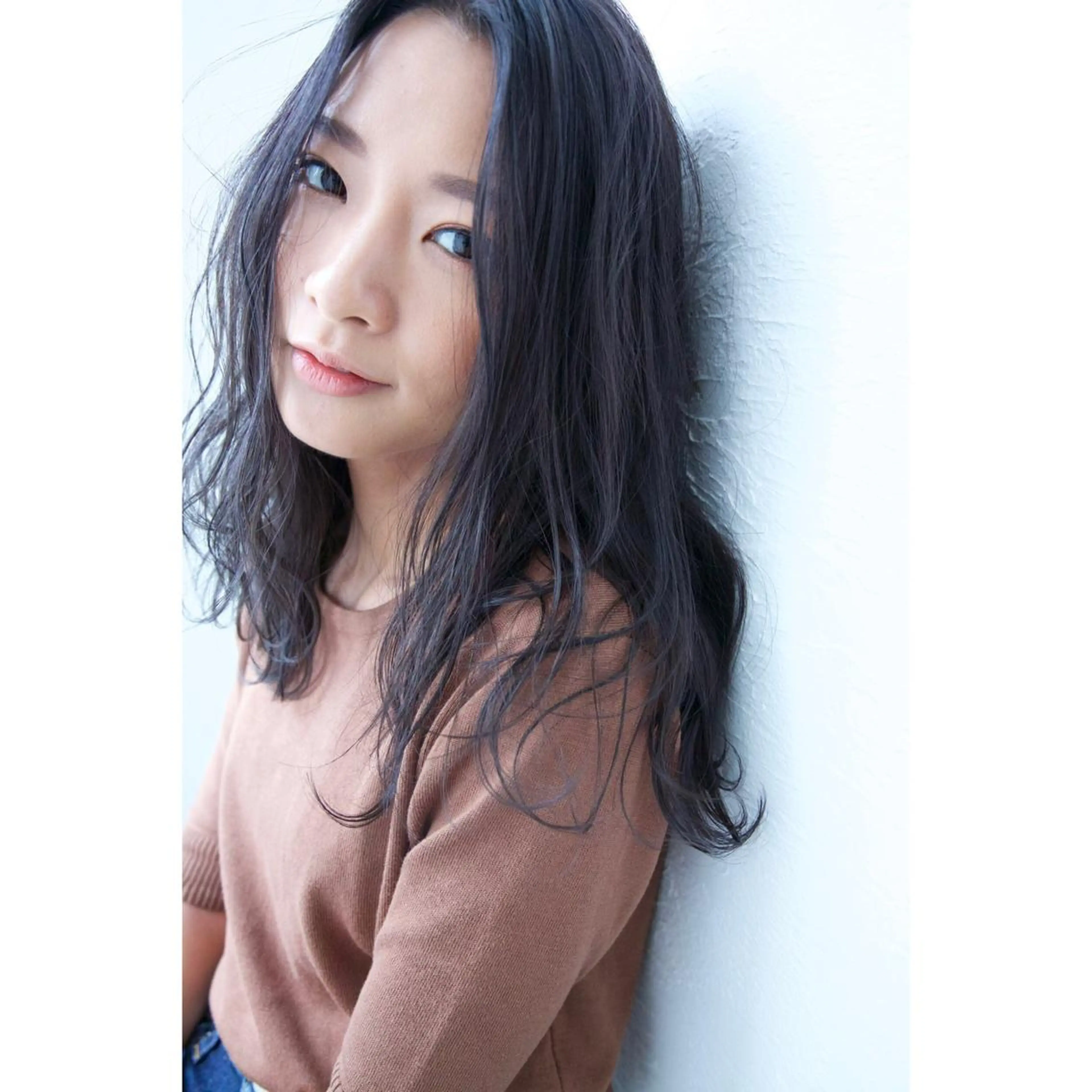 セミロング カラー fio マナミのヘアスタイル