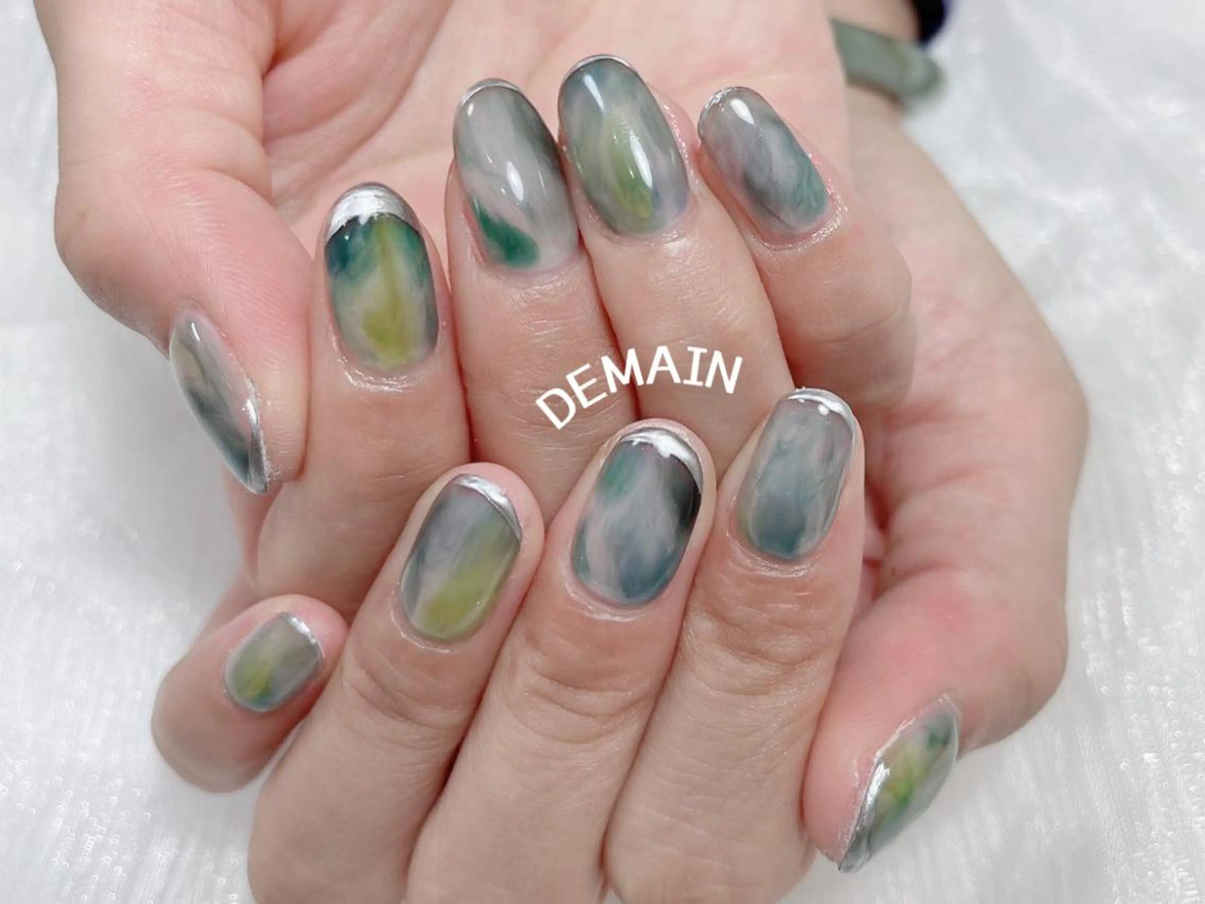 ネイル DEMAIN- 🌹のネイルデザイン