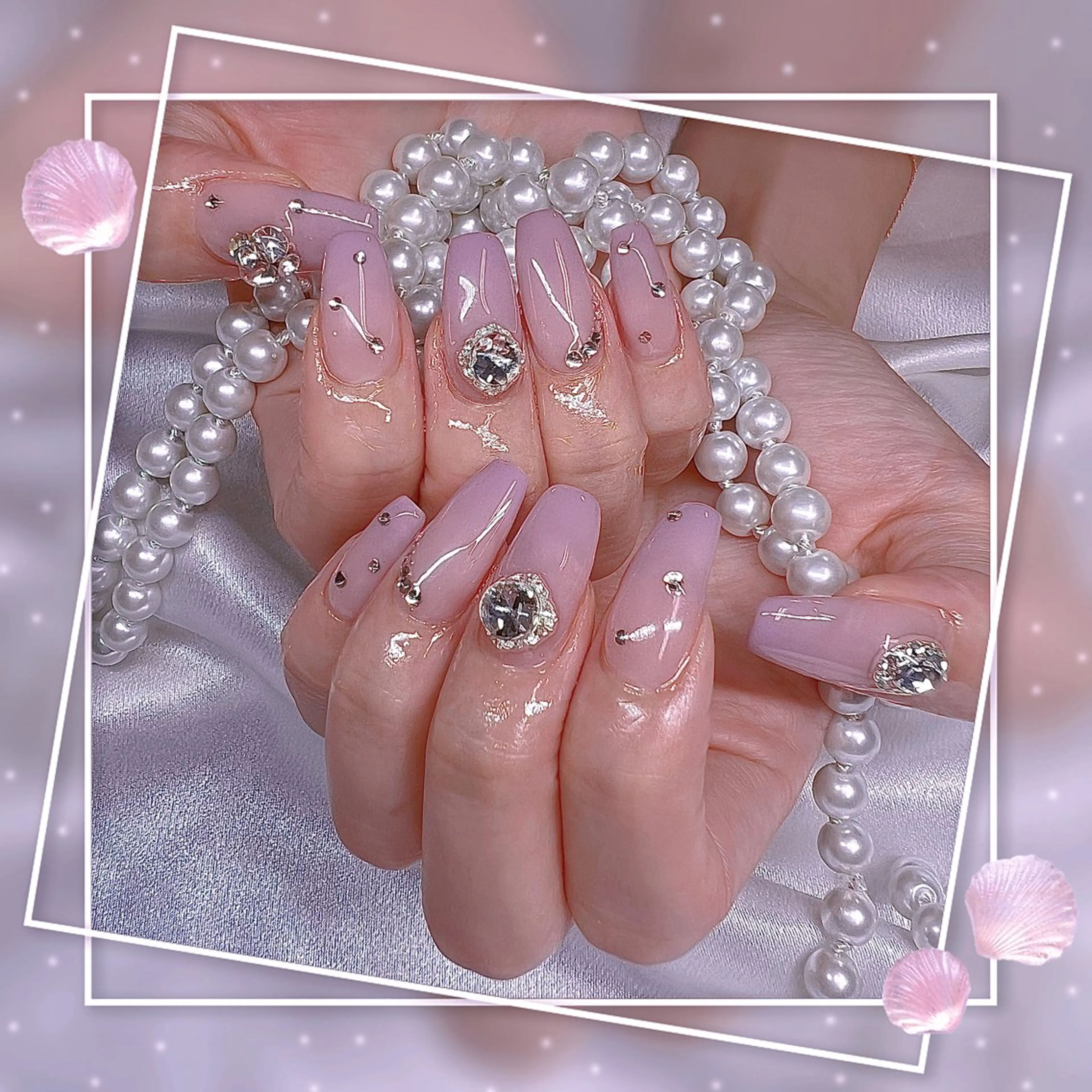 ネイル フレンチネイル グラデーション キラキラネイル 韓国ネイル マグネットネイル ハンドネイル Chill Nailsalonのネイルデザイン