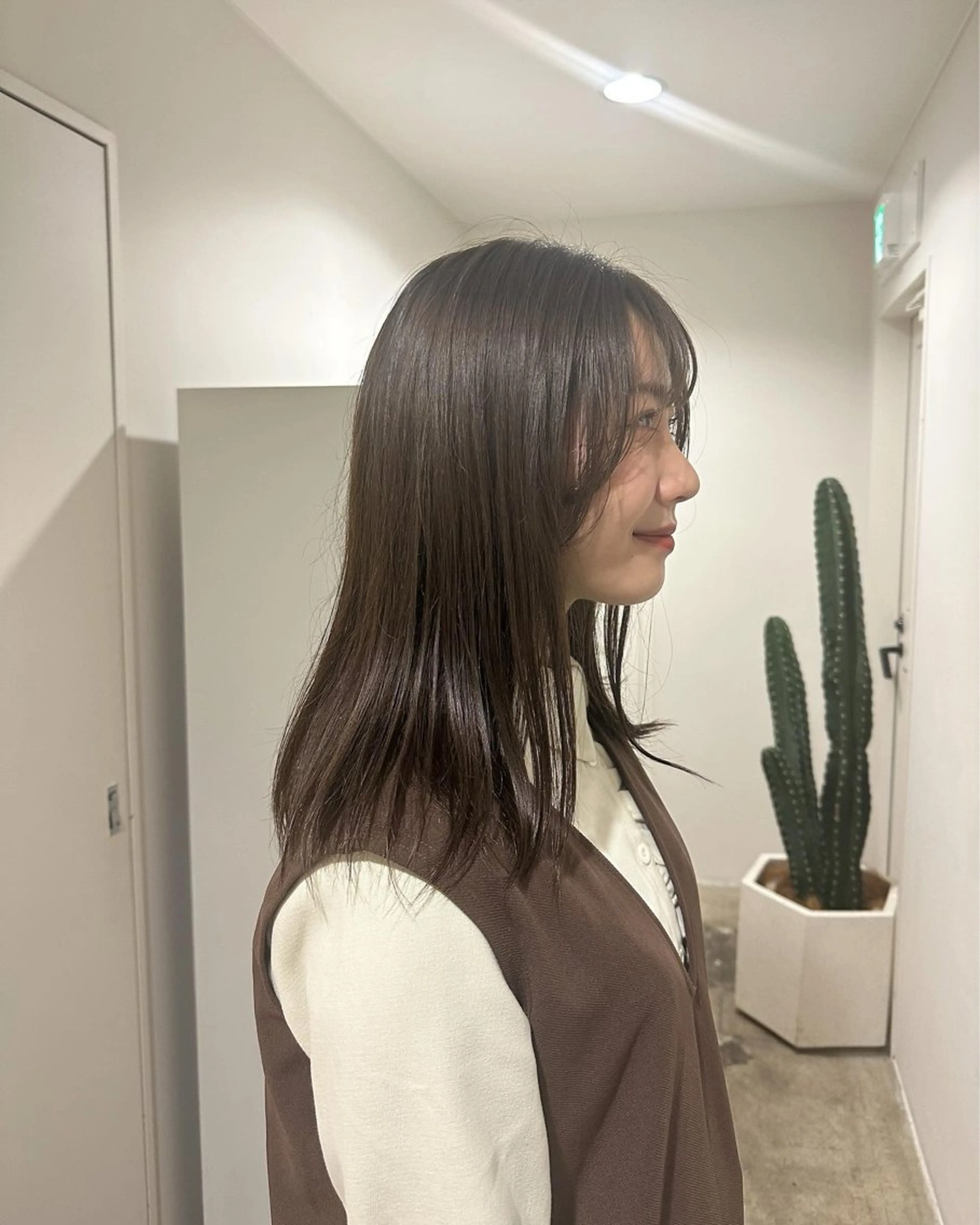 カラー ブリーチ ブラウンカラー ブリーチなしカラー オリーブブラウン 髪質改善/似合わせ カラー/レイヤーのヘアスタイル