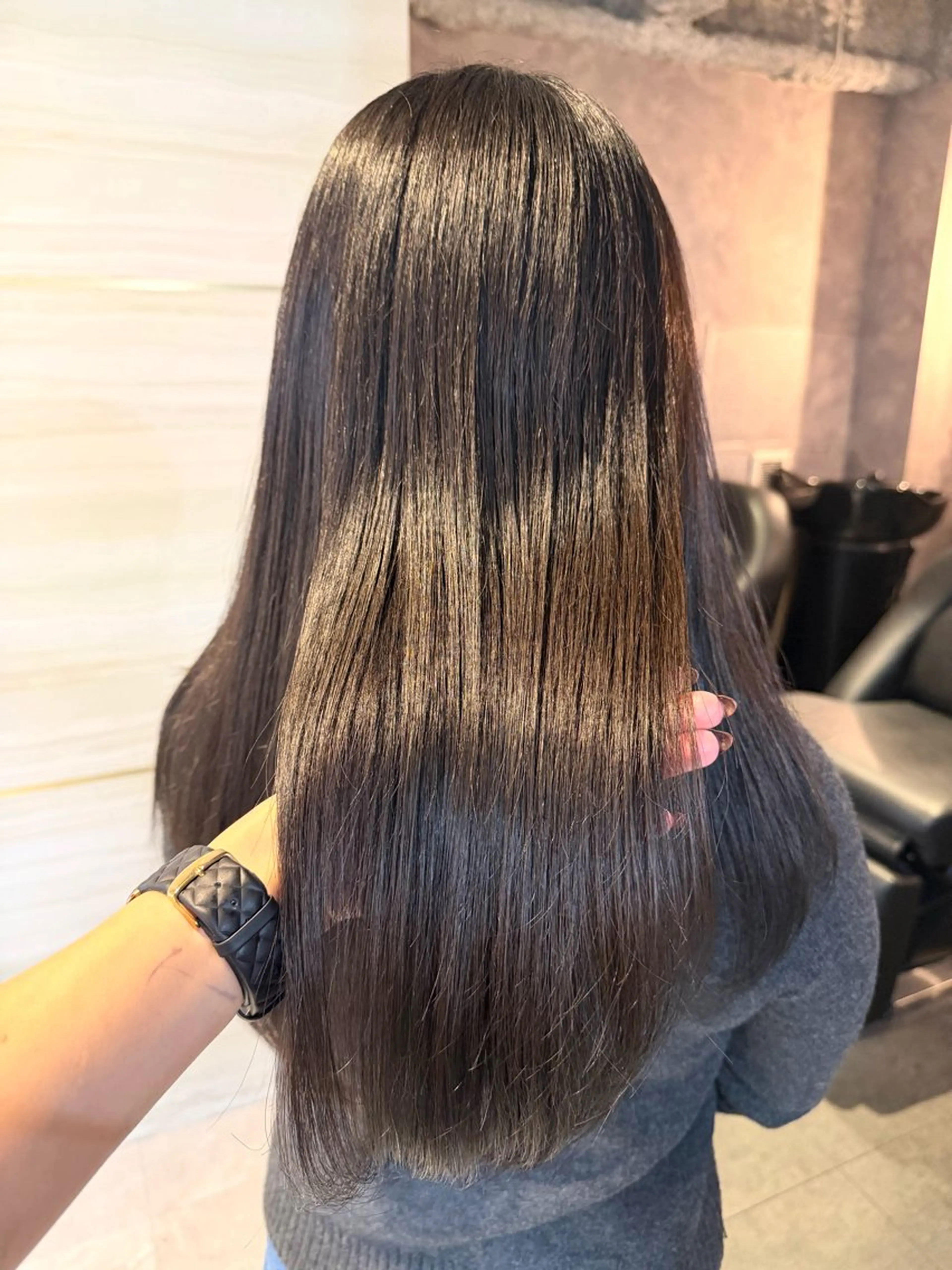 ロング カラー アッシュ アッシュブラック 黒髪 カット ヘアカラー 🏹Ami🏹艶髪 /オリーブカラーのヘアスタイル