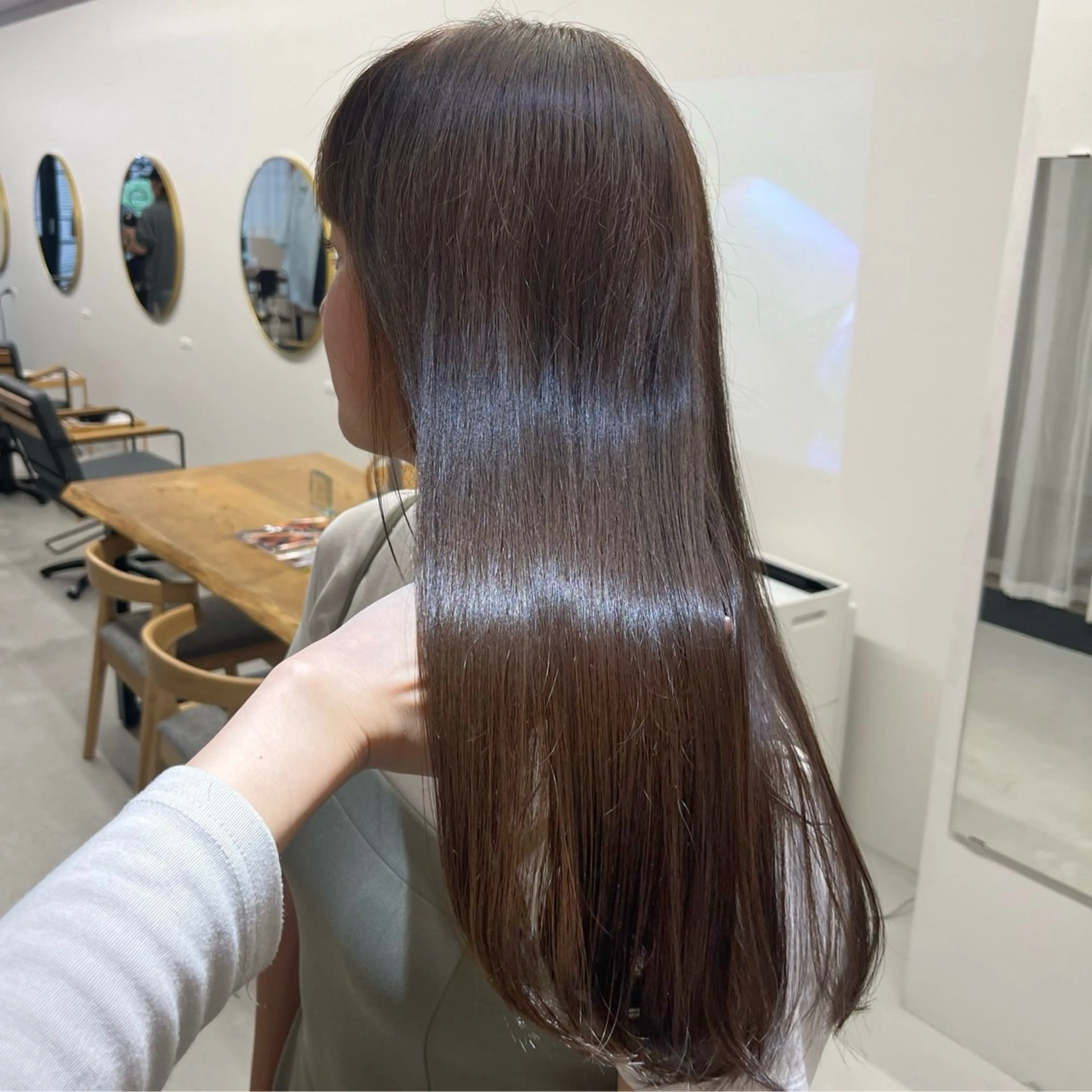 ロング カラー アッシュ ベージュカラー トリートメント カット ヘアカラー トリートメント 広島韓国ヘア♡ たかみのヘアスタイル