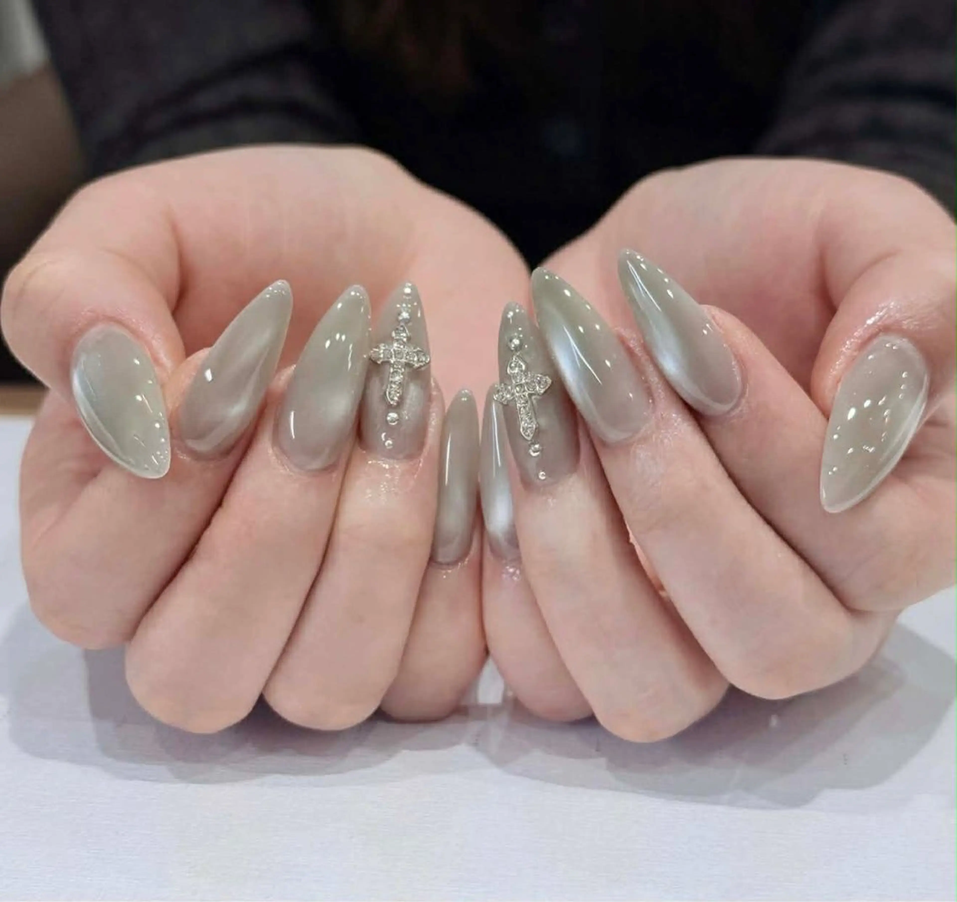 ネイル オーロラネイル ブルー チークネイル 長さ出し フットネイル ハンドネイル JIN 168 新大久保のネイルデザイン