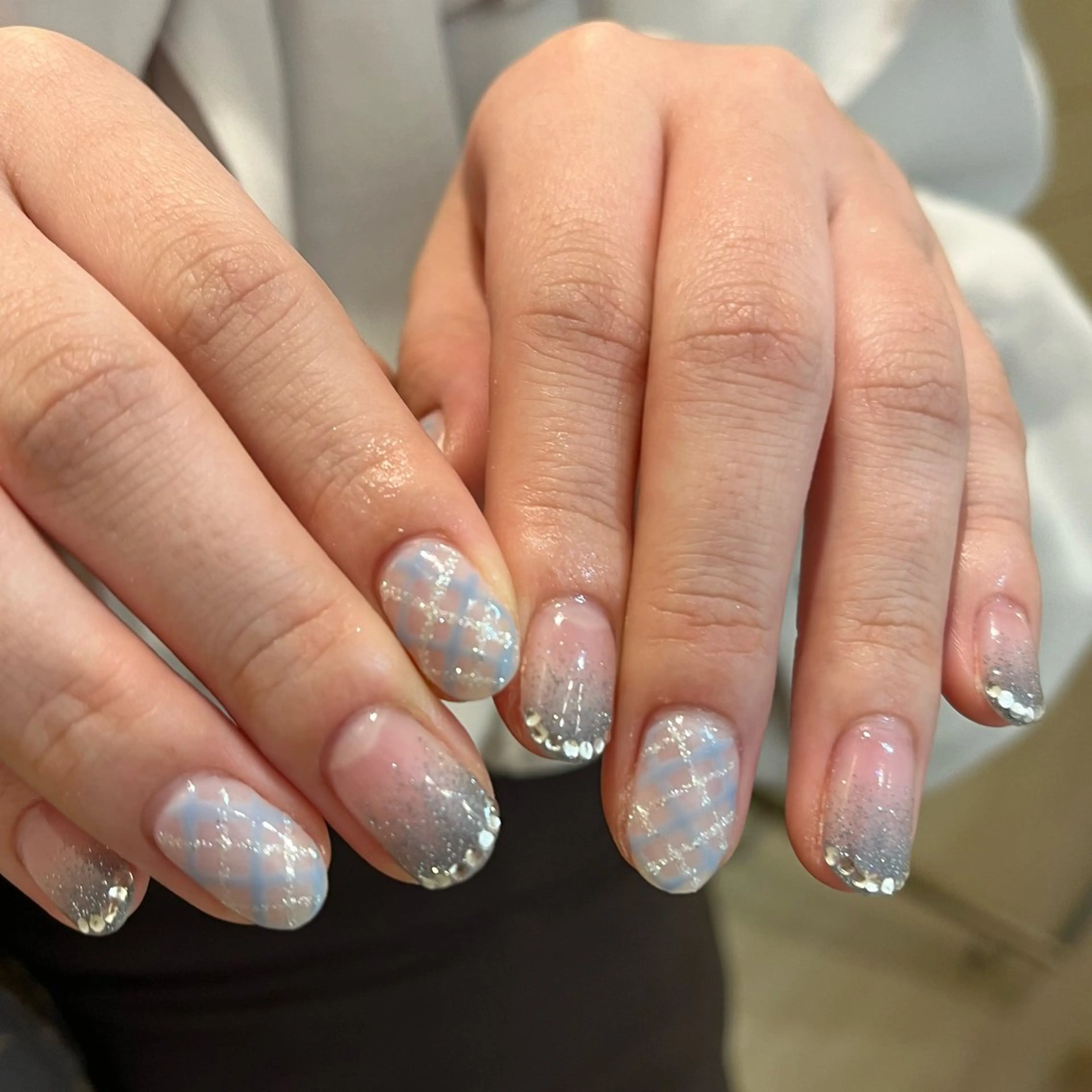 ネイル ガーリー キラキラネイル ハンドネイル Momone /渋谷/パラジェルのネイルデザイン