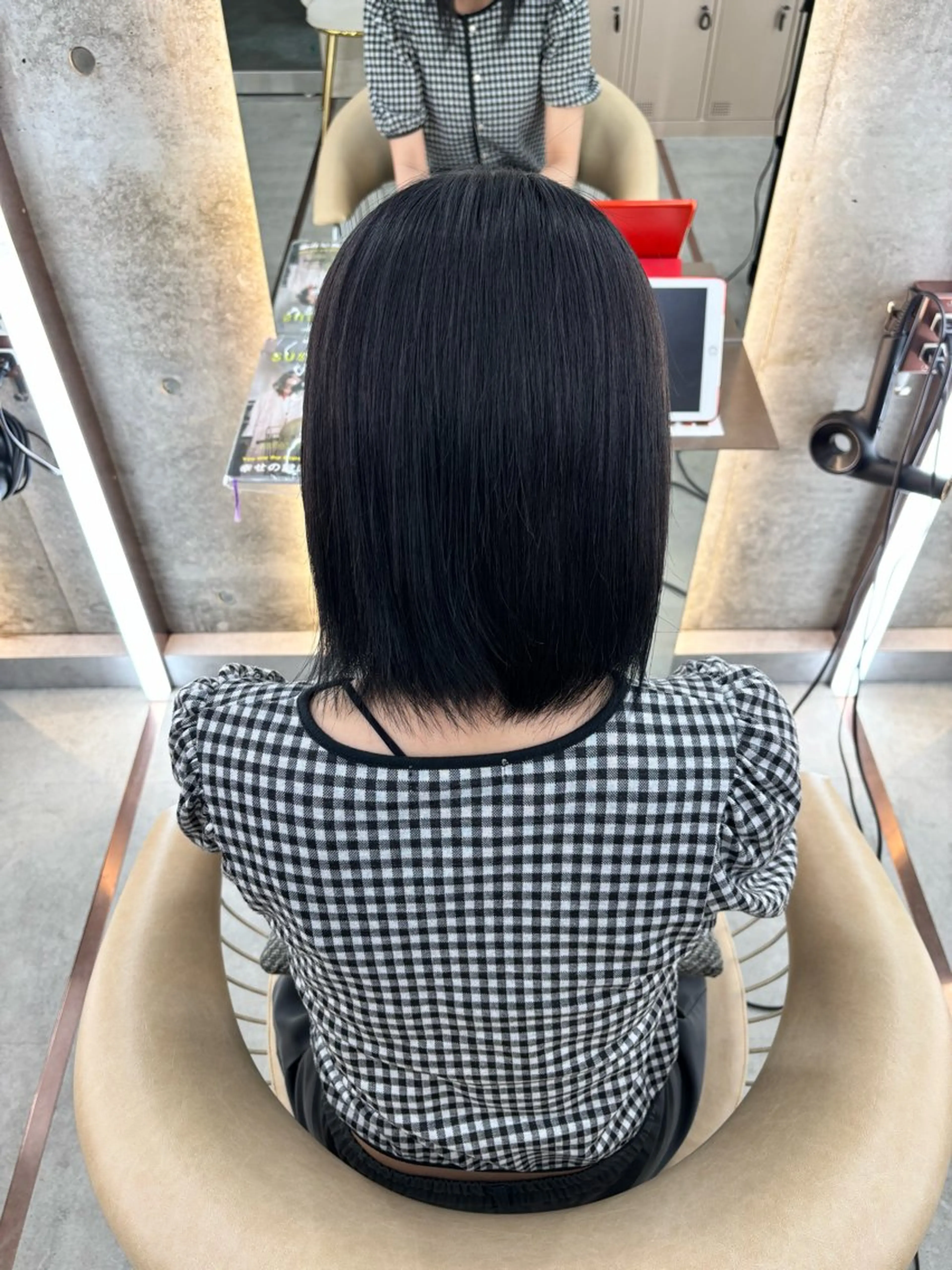 ミディアム ショート/レイヤー/ 縮毛矯正/ 渡邊莉玖のヘアスタイル