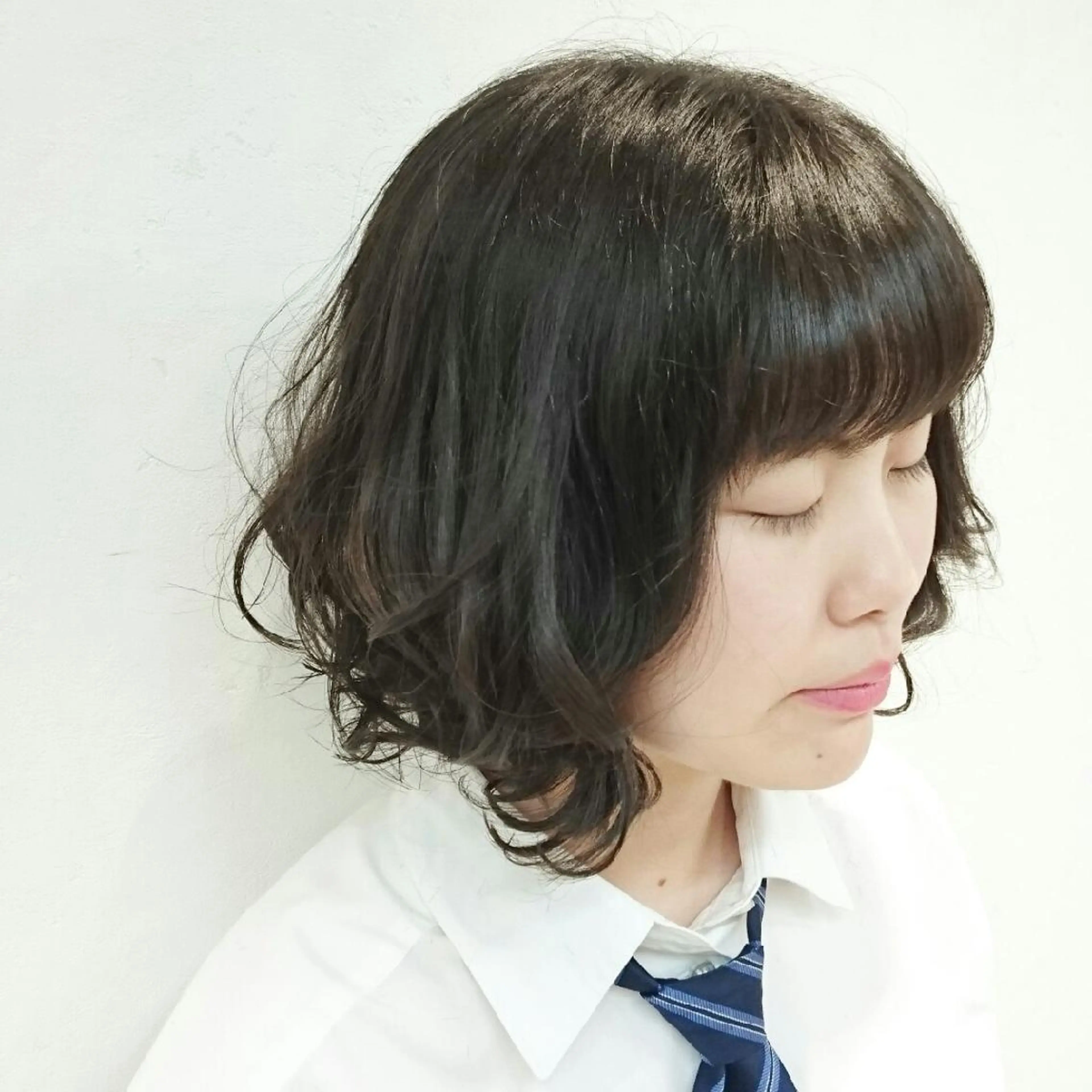 ショート 透明感ハイライト◎ 伊藤夏海のヘアスタイル