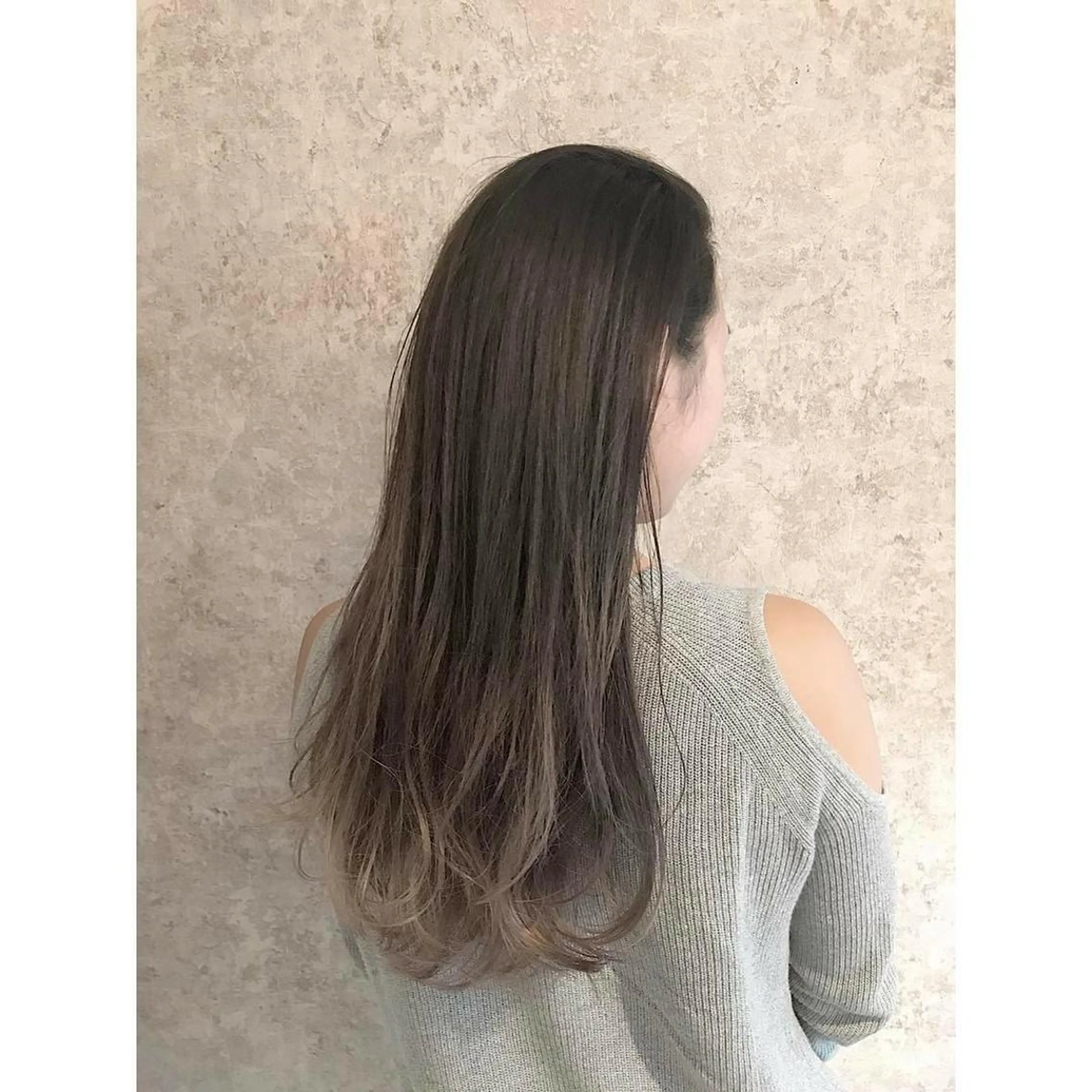 ミディアム due hair 京都駅前店 MILBON オージュア認定サロン【デューヘアー】所属・ハイトーンブリーチ 土坂　由志【京都】のヘアスタイル