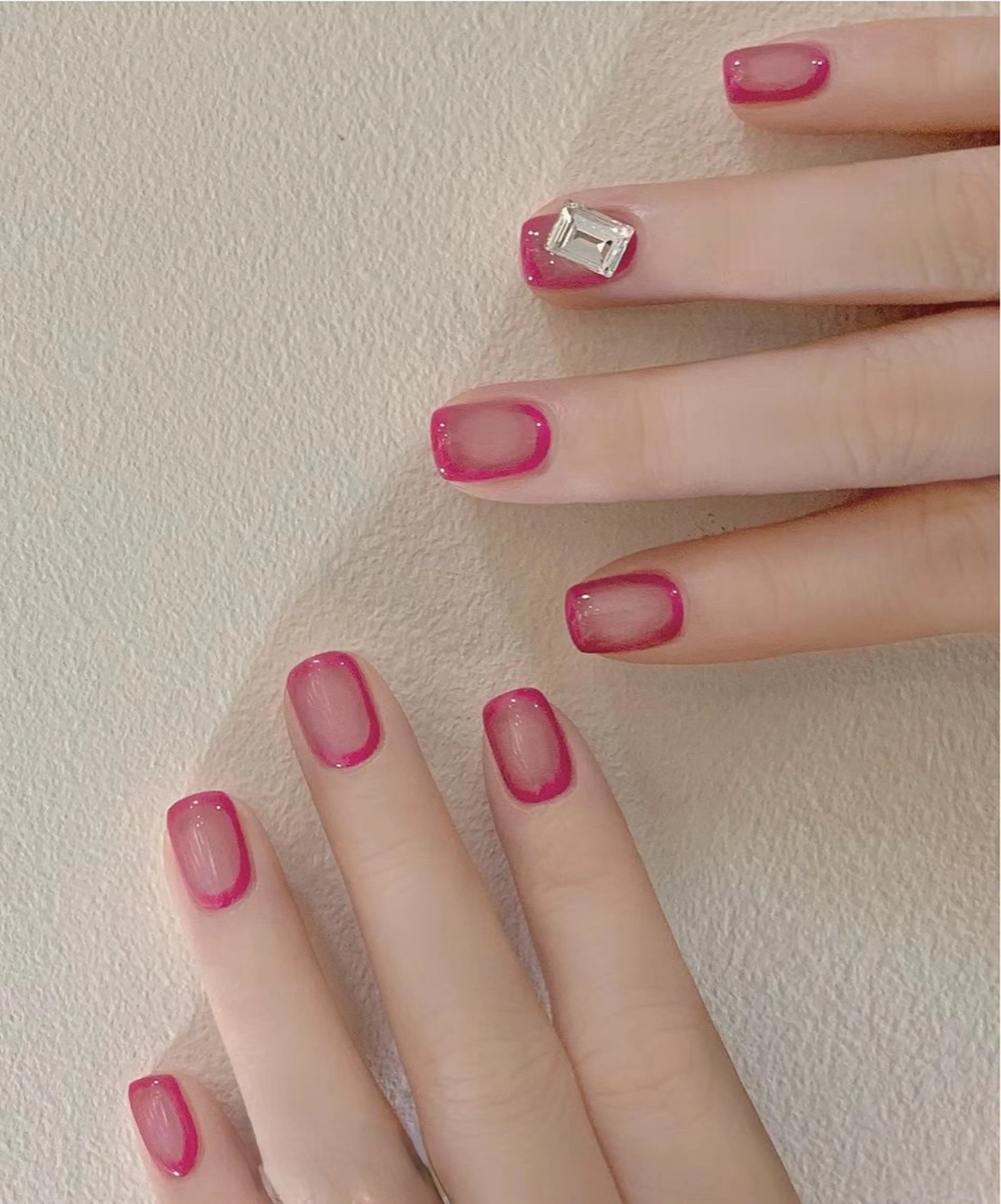 ネイル pink ladyサロン所属・べ にのネイルデザイン